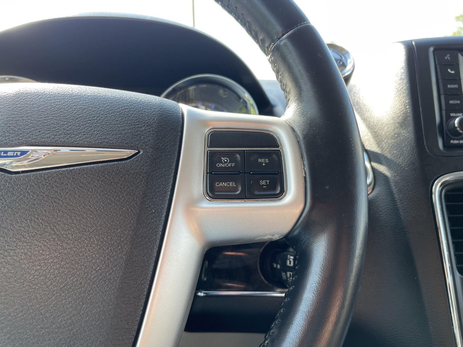 Vehicle photo 13