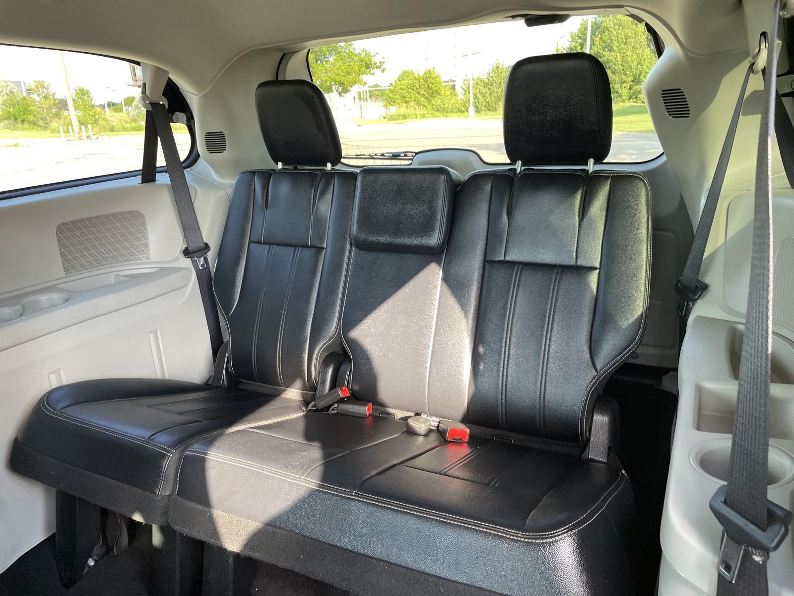 Vehicle photo 20