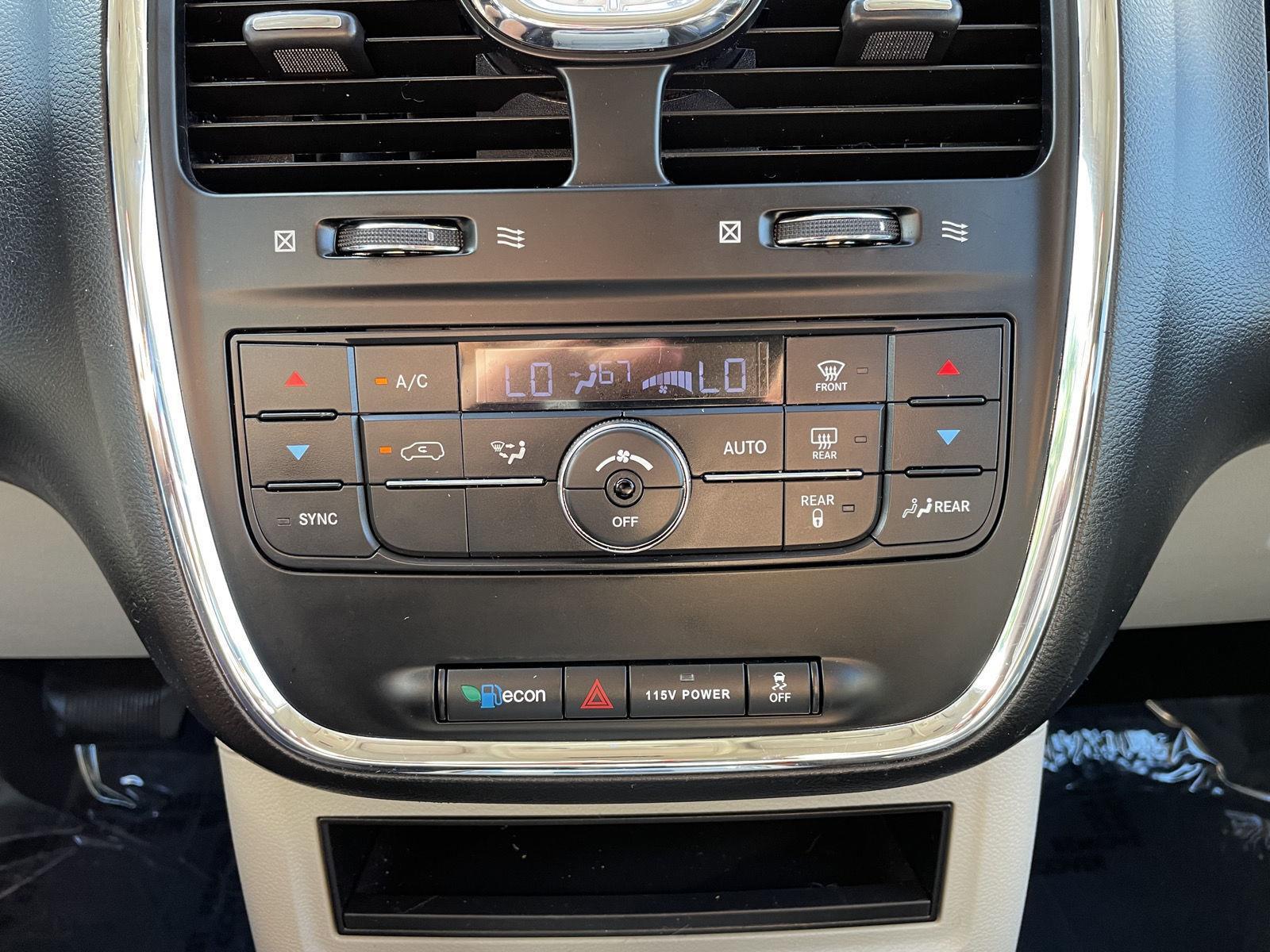 Vehicle photo 25