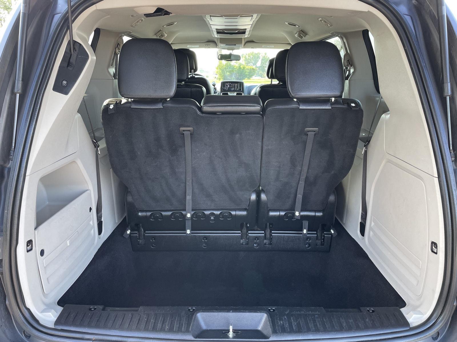 Vehicle photo 31