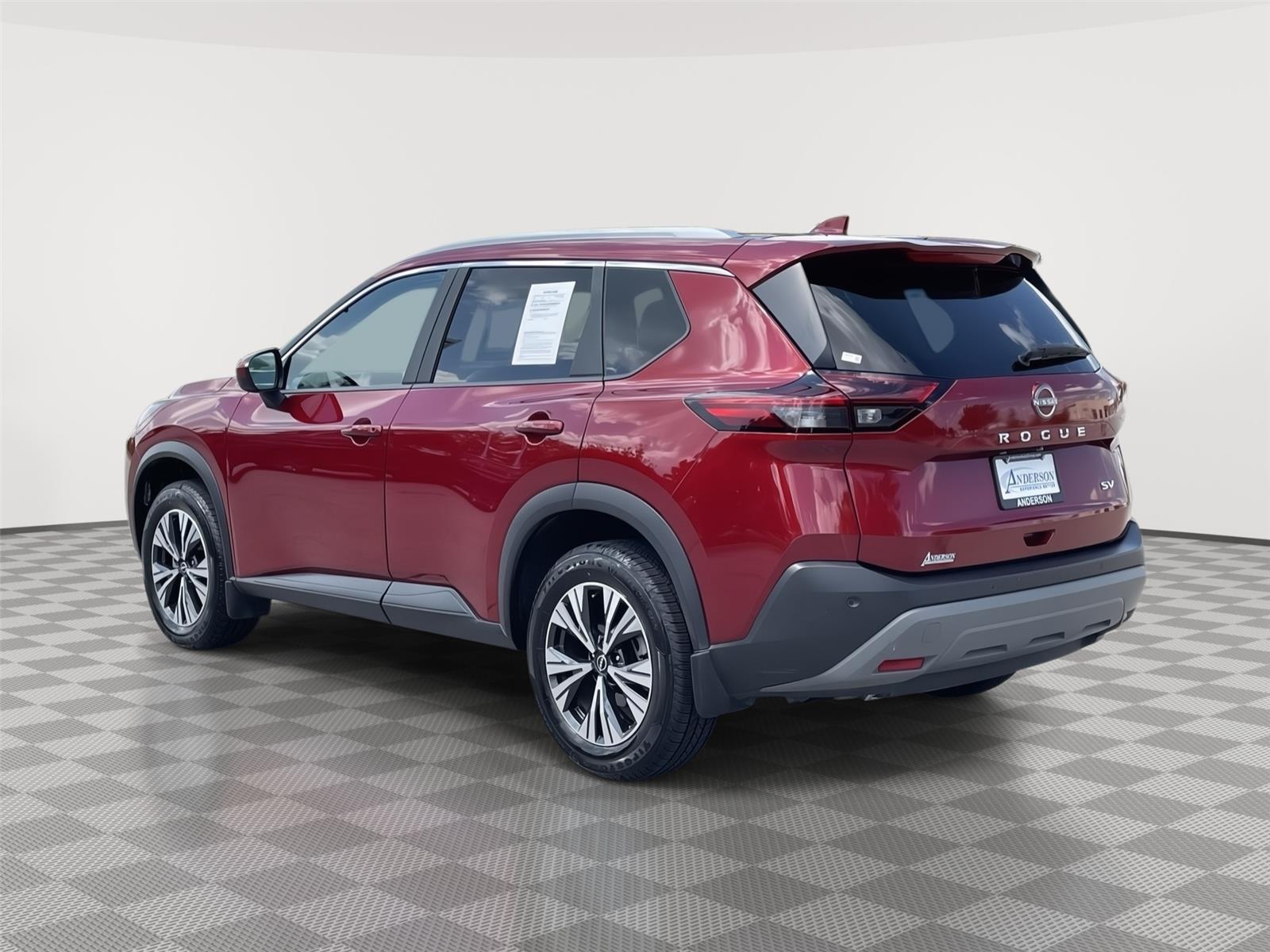 Vehicle photo 9