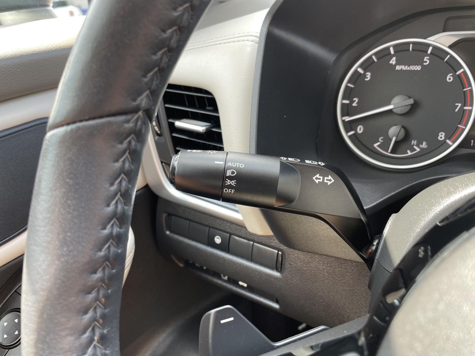 Vehicle photo 16