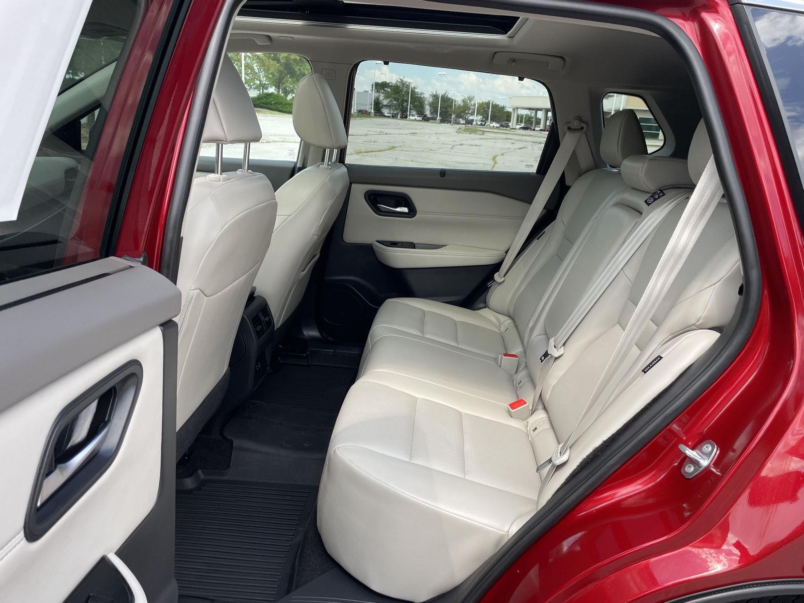 Vehicle photo 20