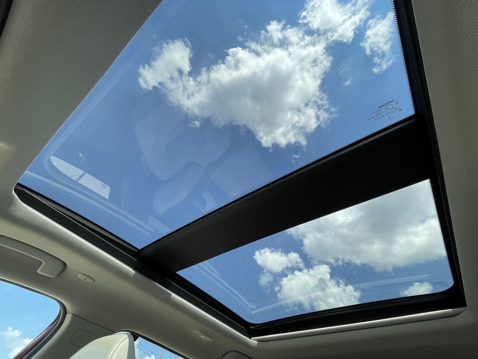 Vehicle photo 22