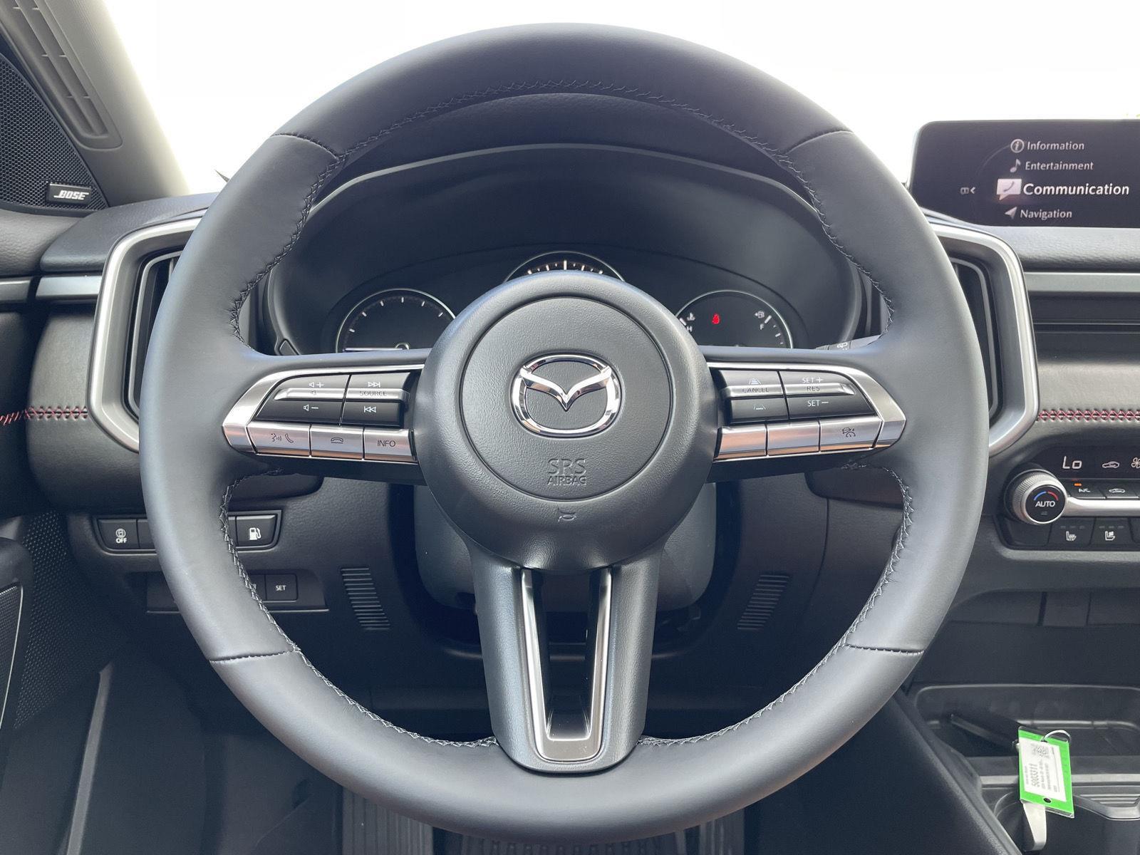 Vehicle photo 11