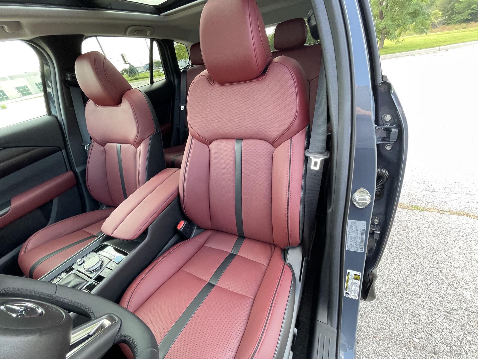 Vehicle photo 17