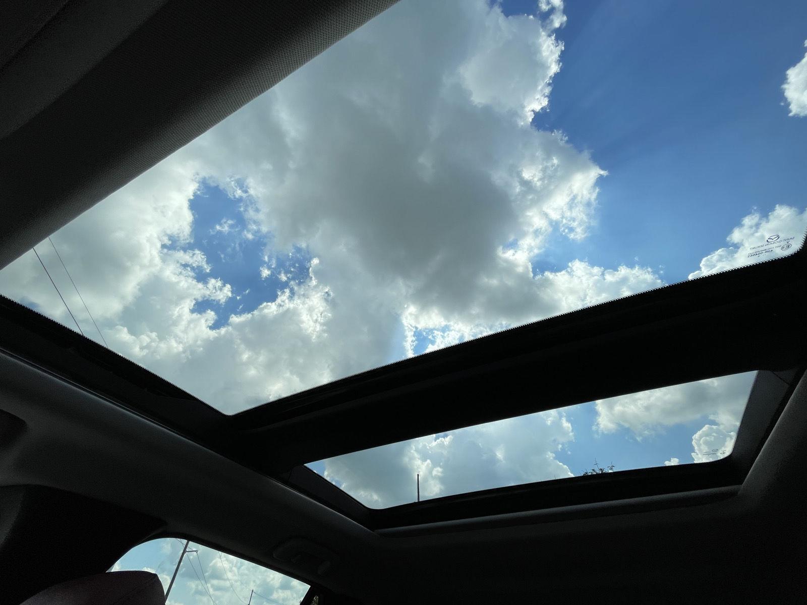 Vehicle photo 21