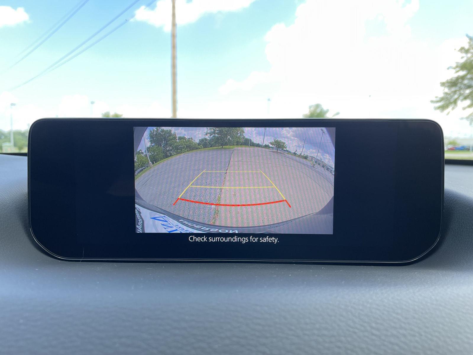 Vehicle photo 23