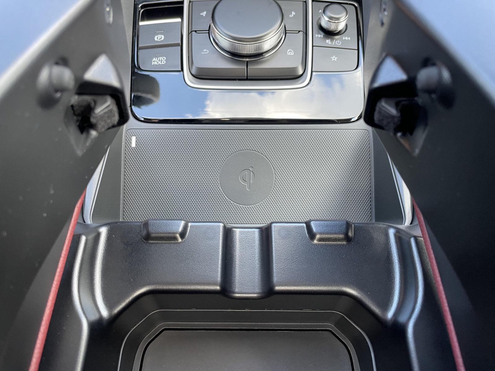 Vehicle photo 30