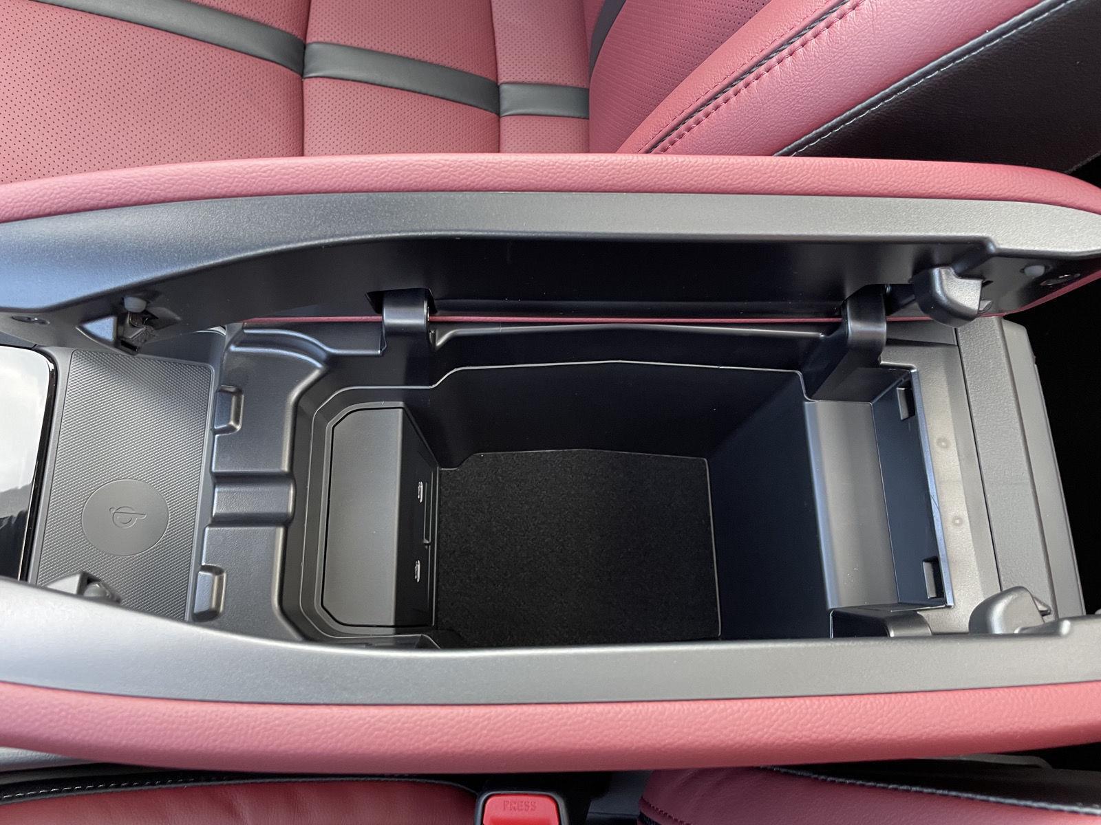 Vehicle photo 31