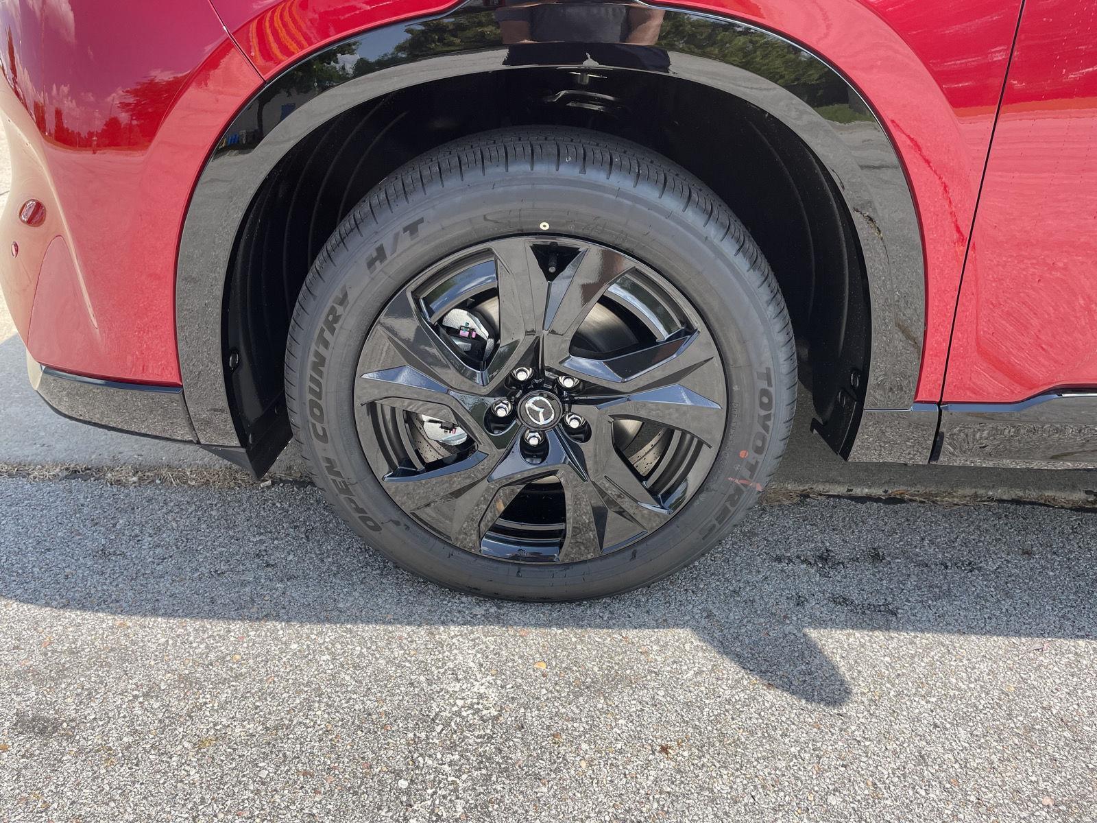 Vehicle photo 10