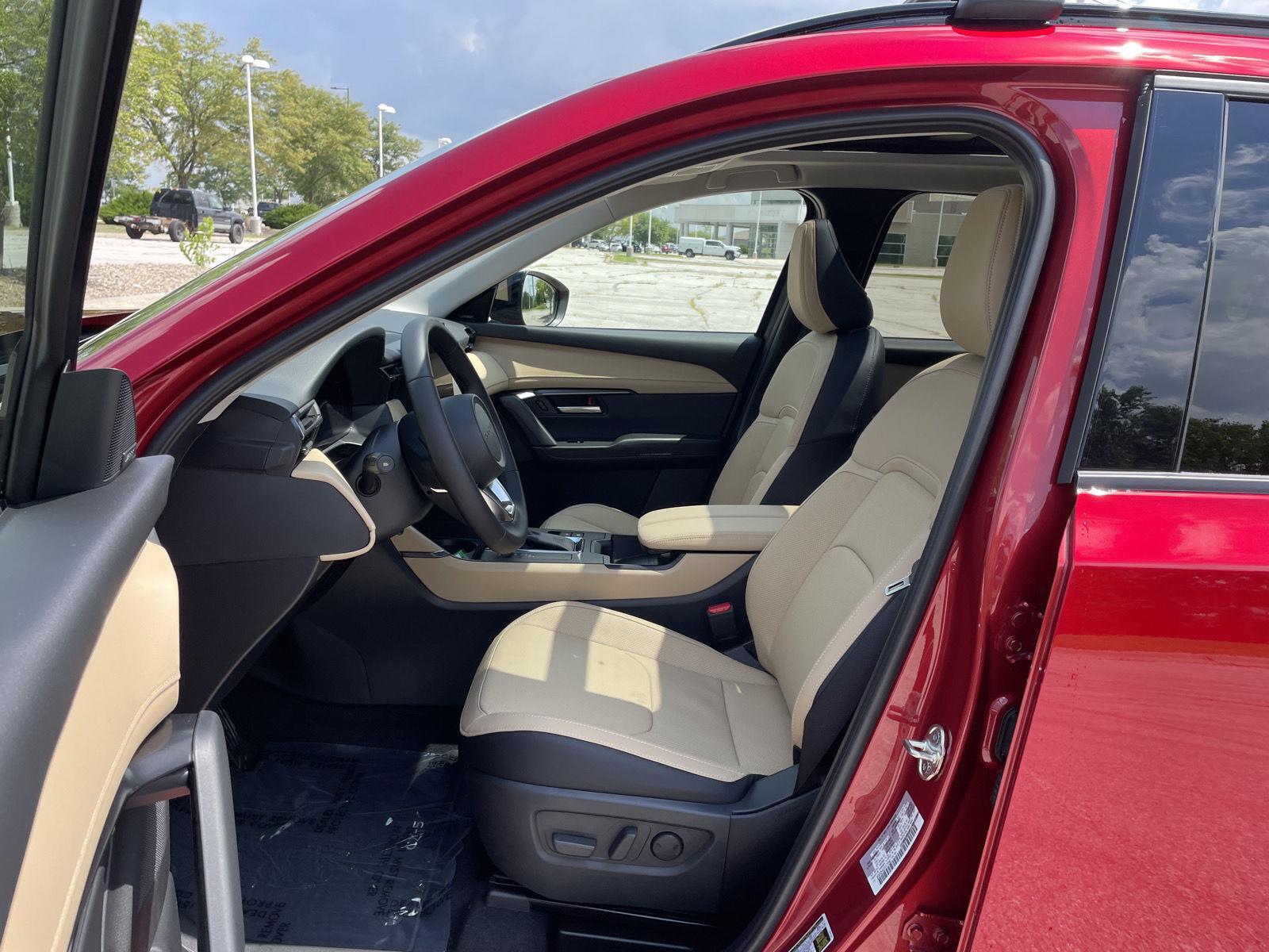 Vehicle photo 16