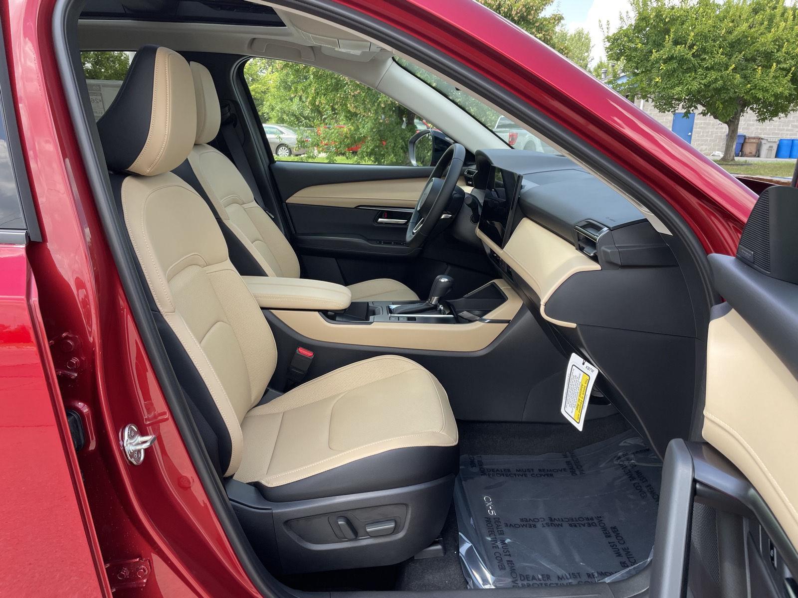 Vehicle photo 18