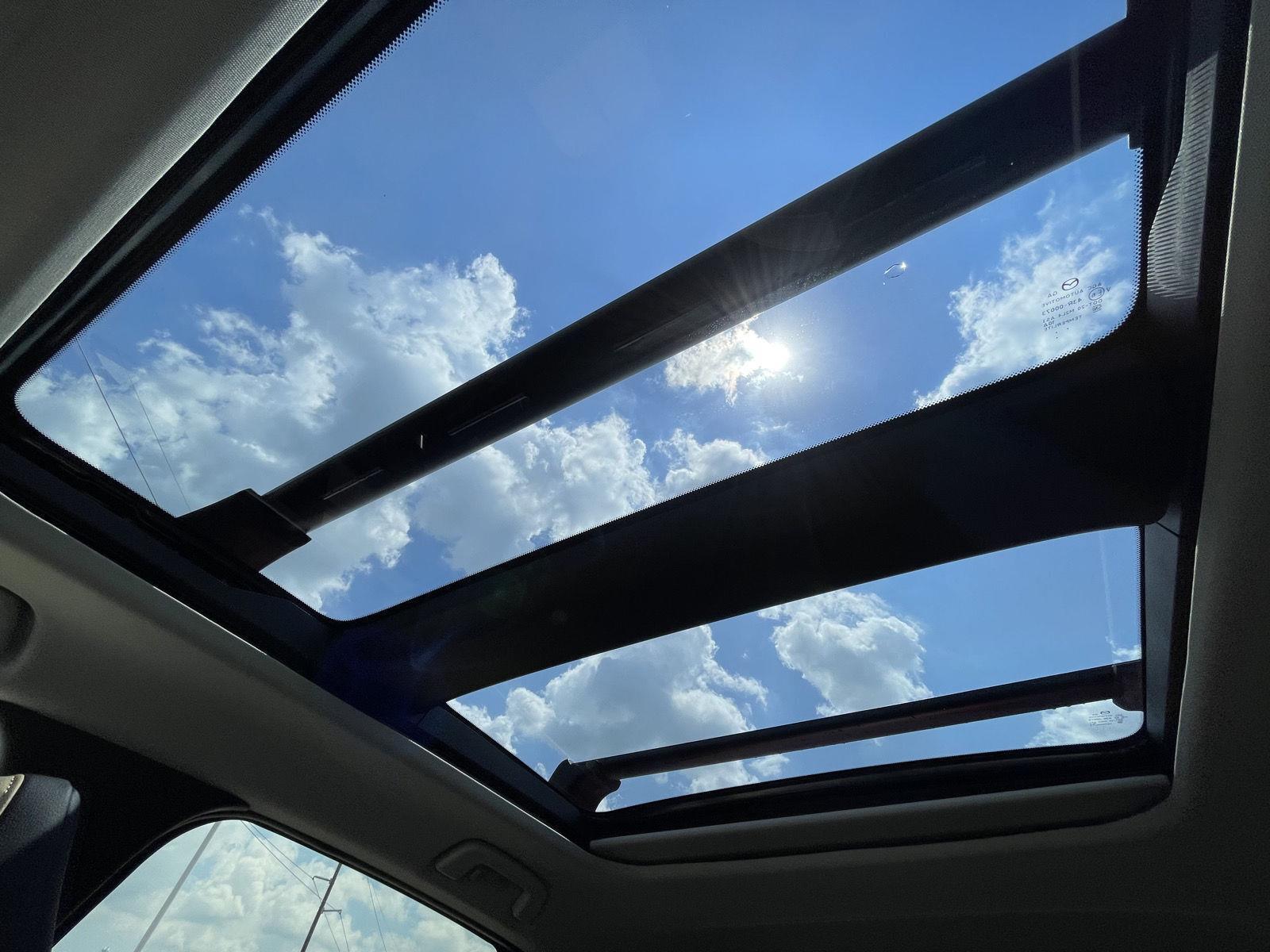 Vehicle photo 22