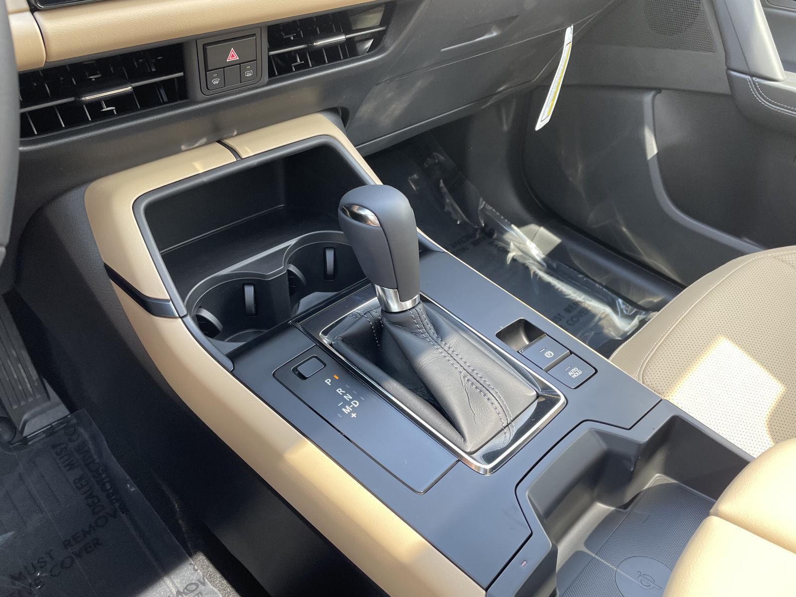 Vehicle photo 28