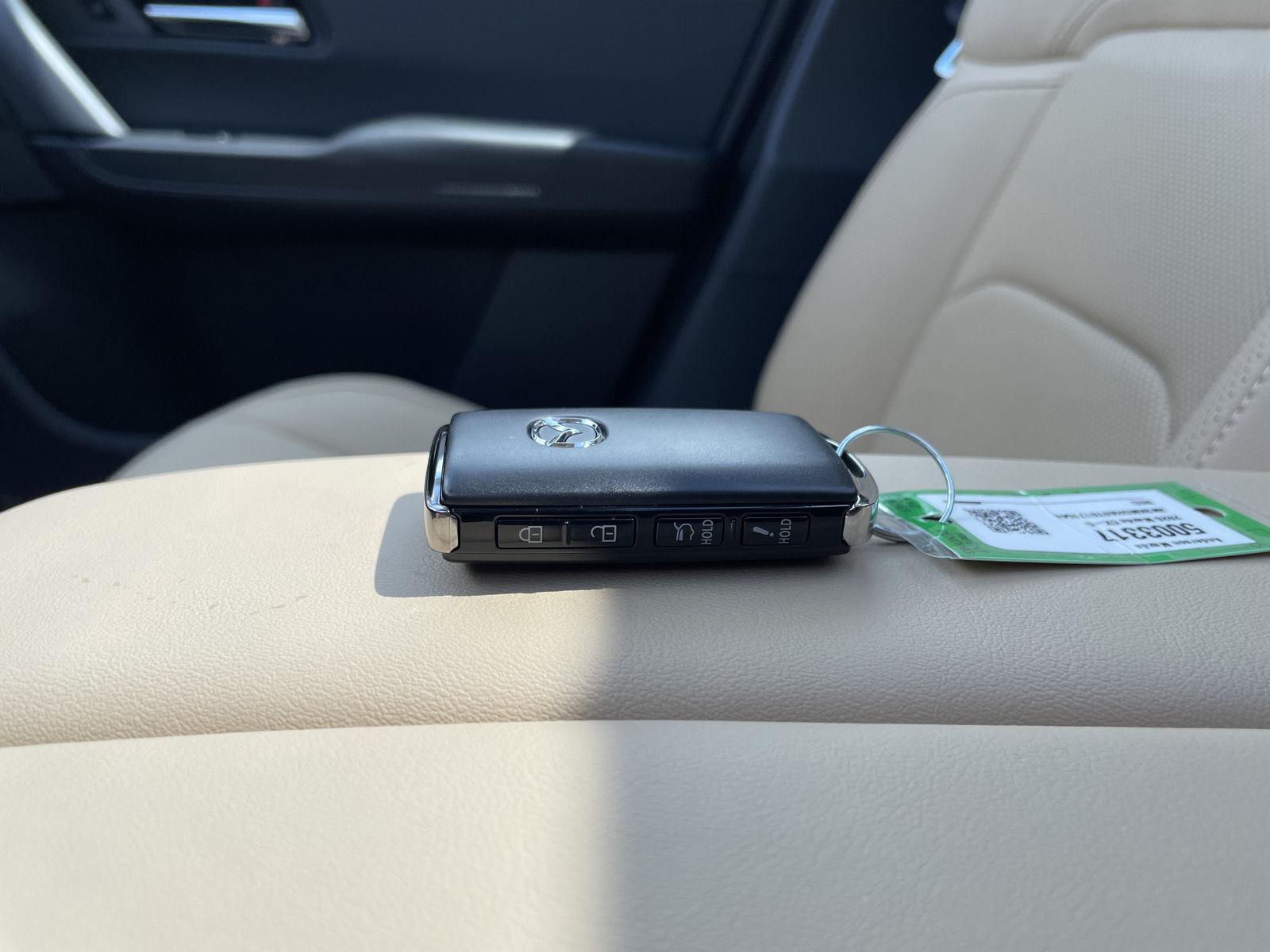 Vehicle photo 37