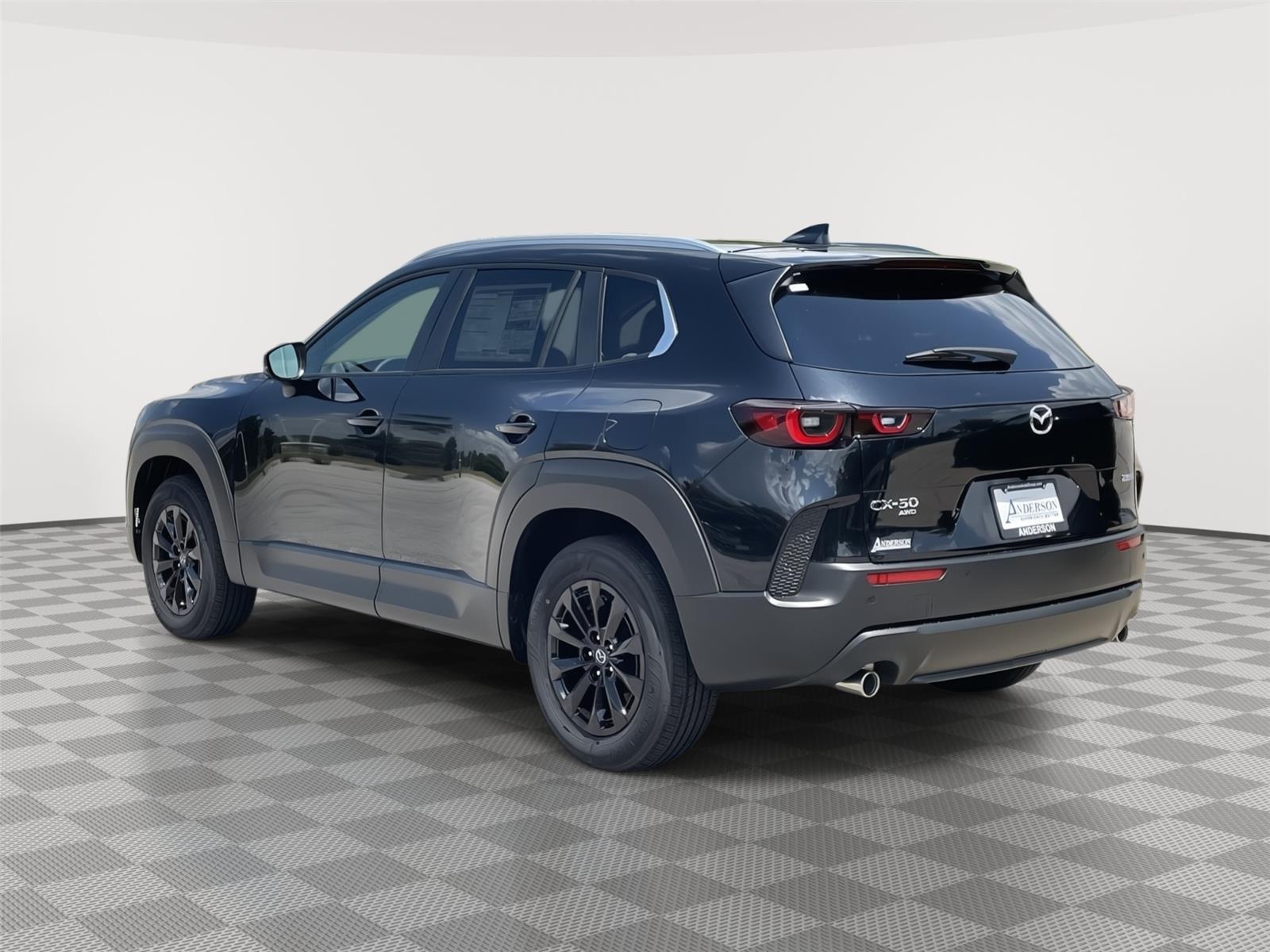 Vehicle photo 9