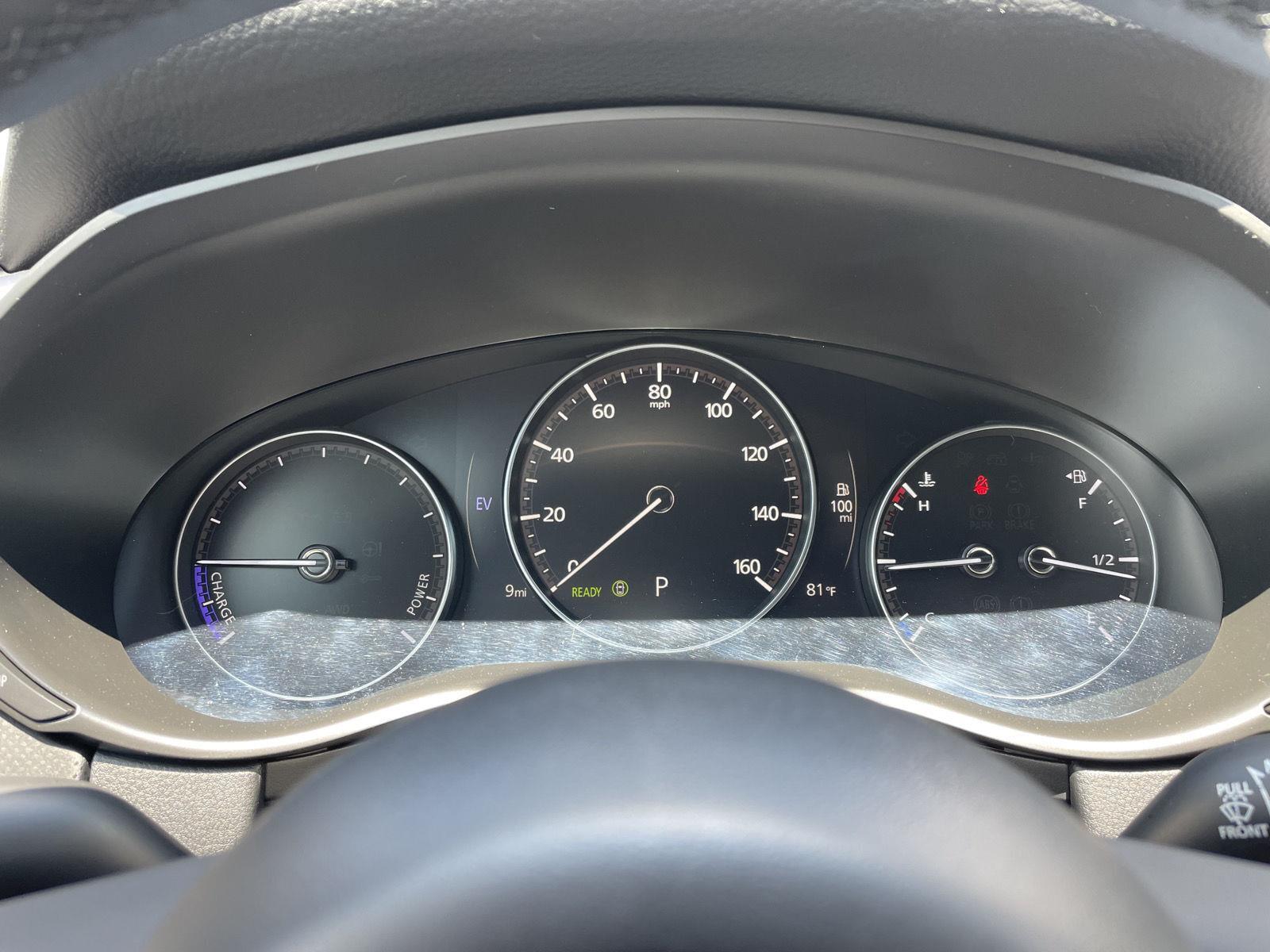 Vehicle photo 14