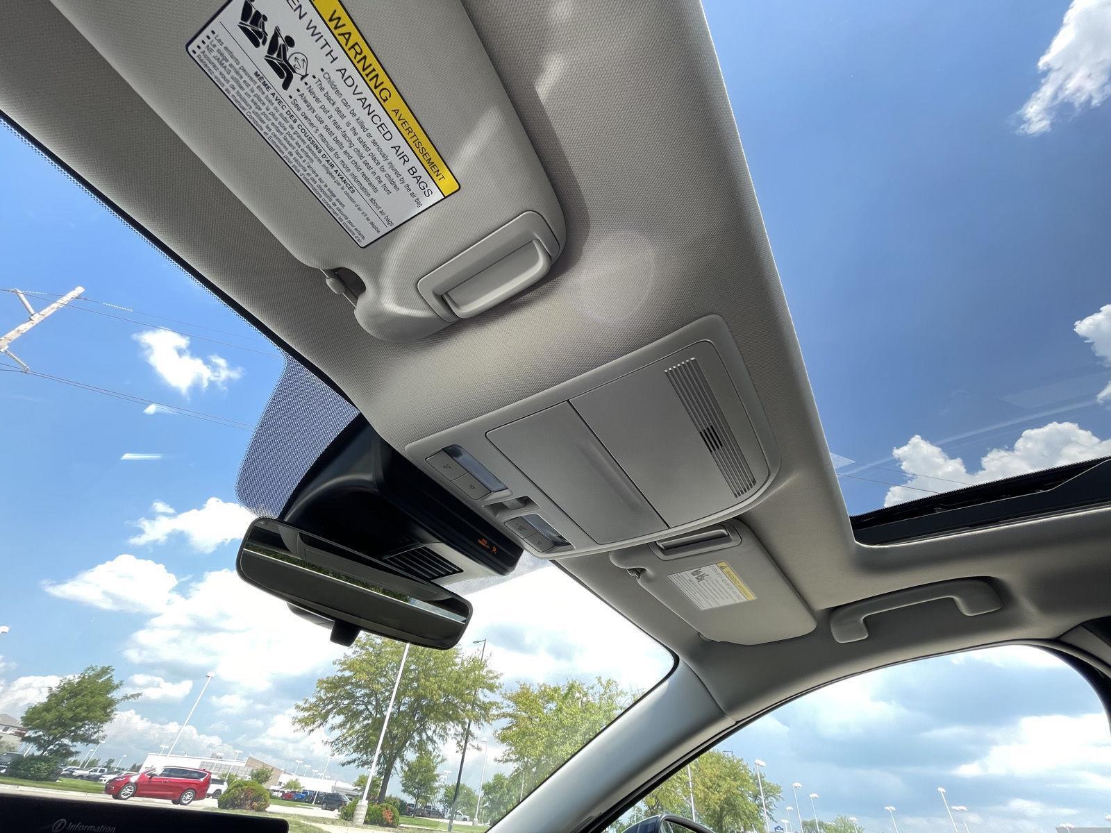 Vehicle photo 20