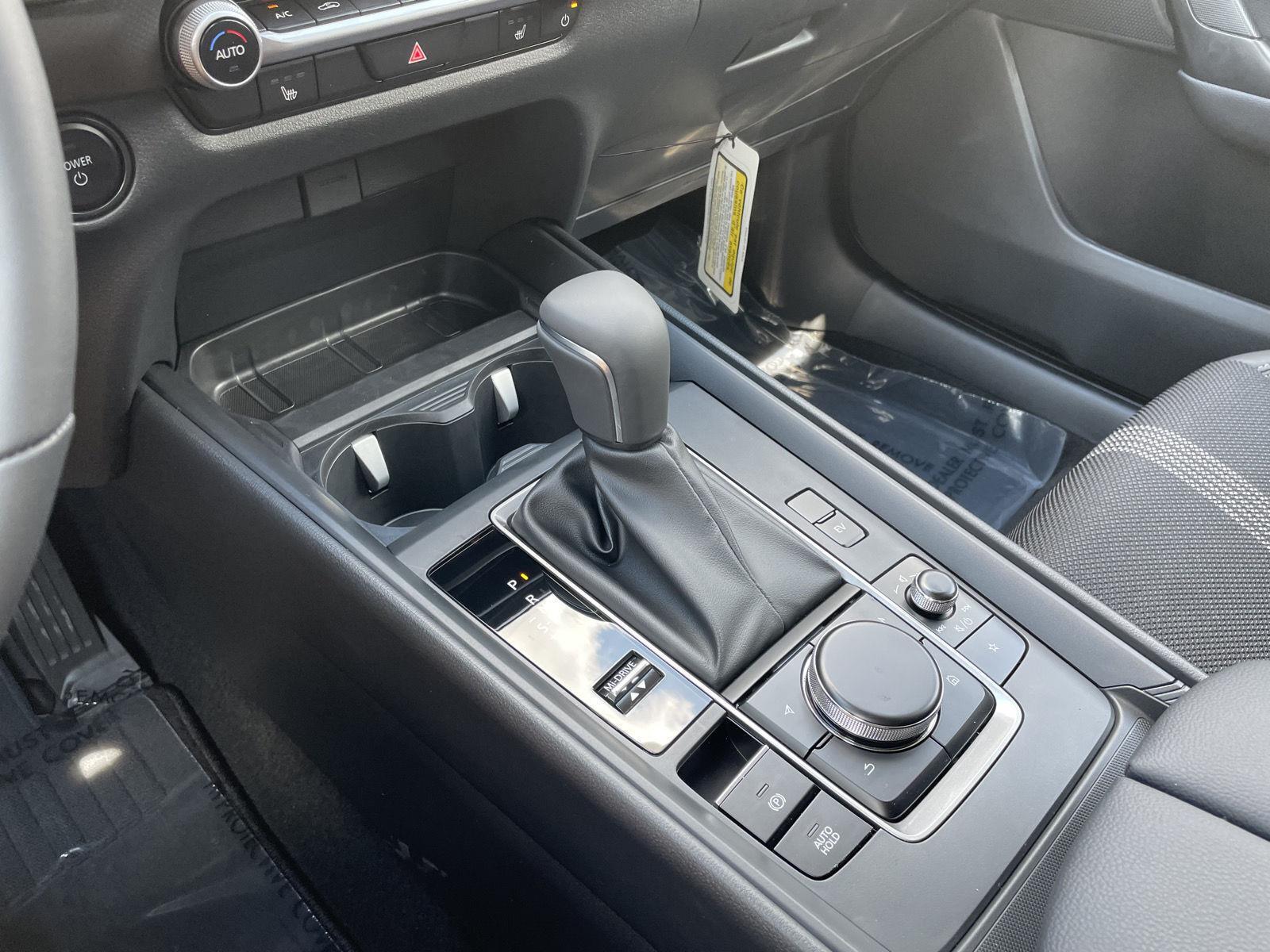 Vehicle photo 28