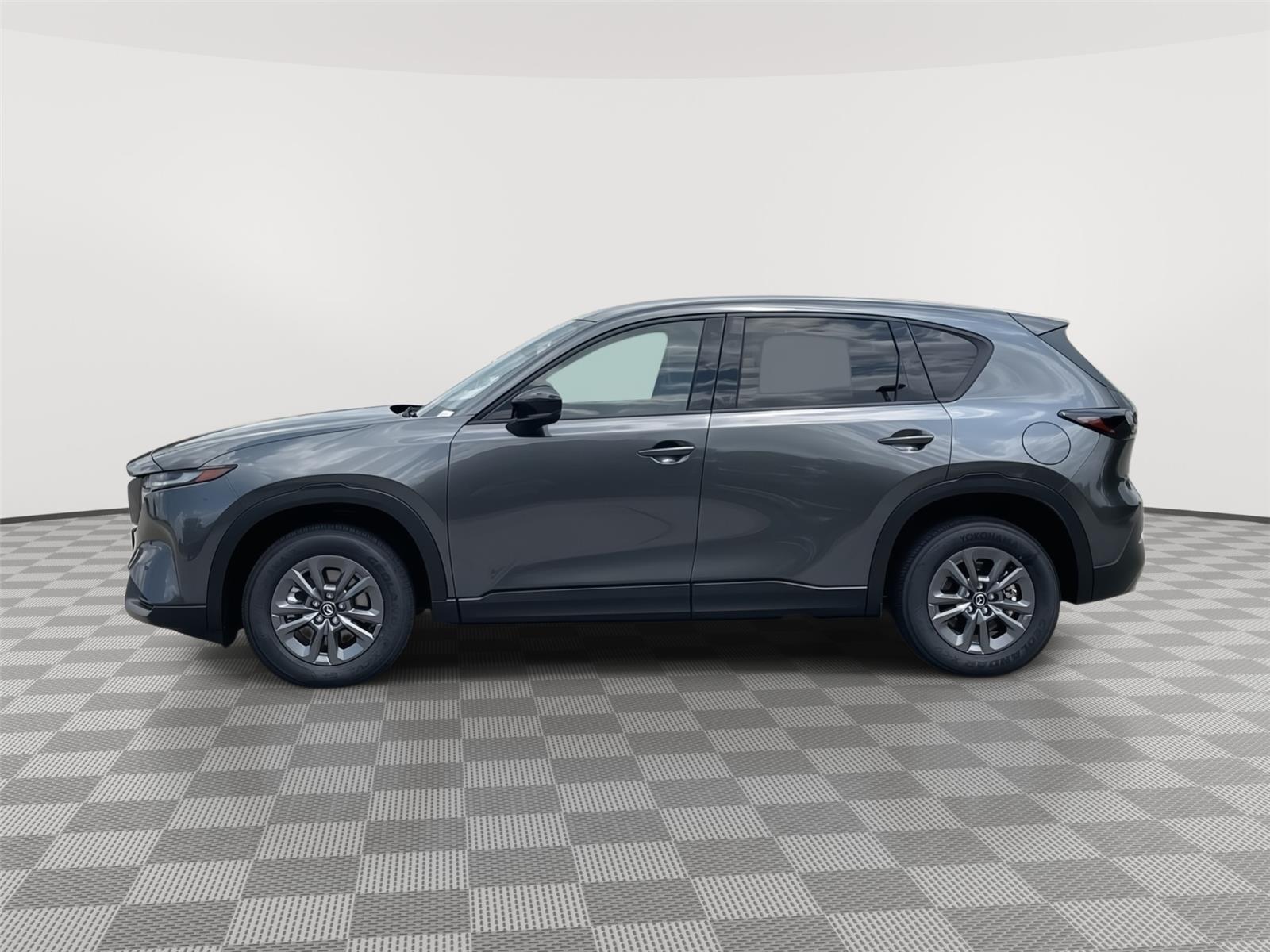 Vehicle photo 2