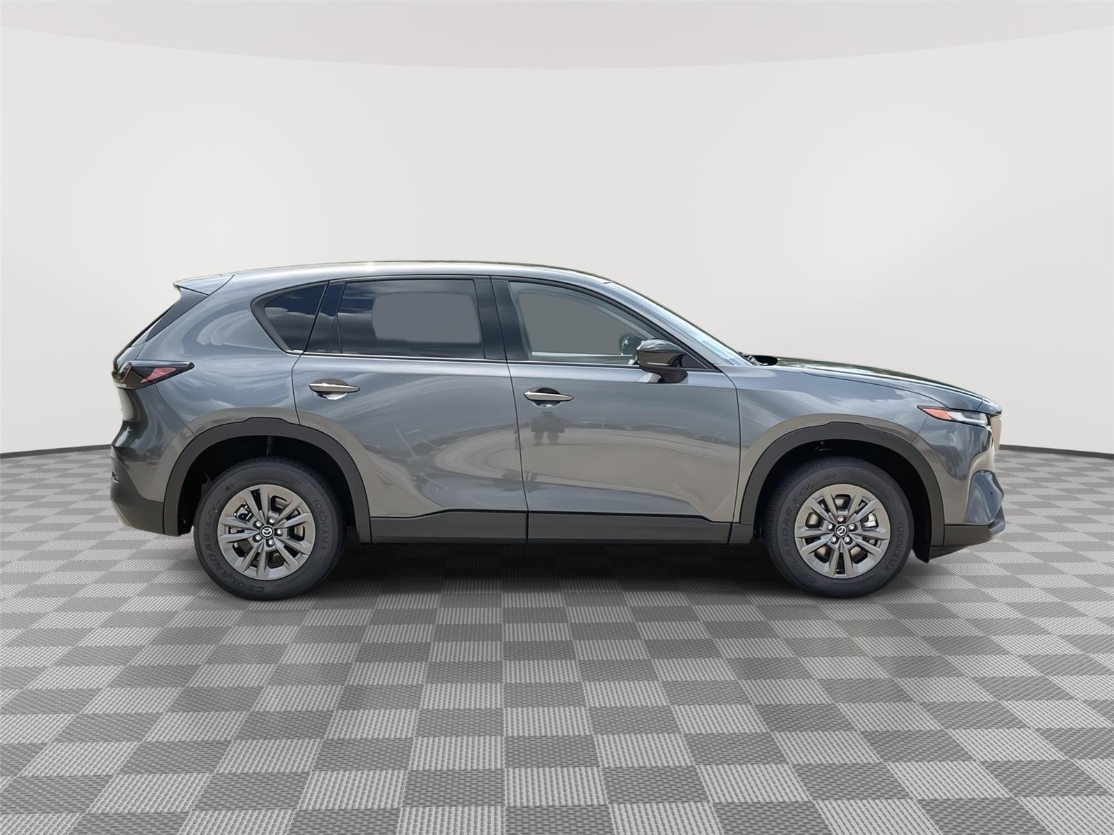 Vehicle photo 6