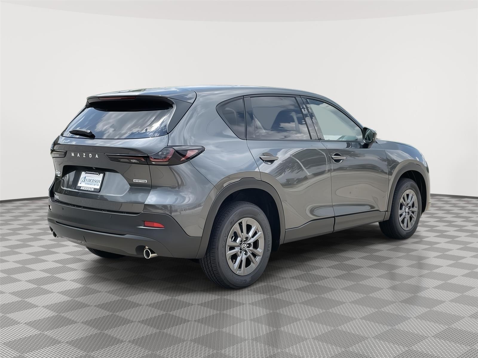 Vehicle photo 7