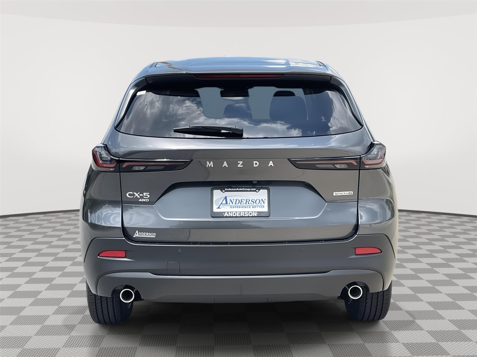 Vehicle photo 8