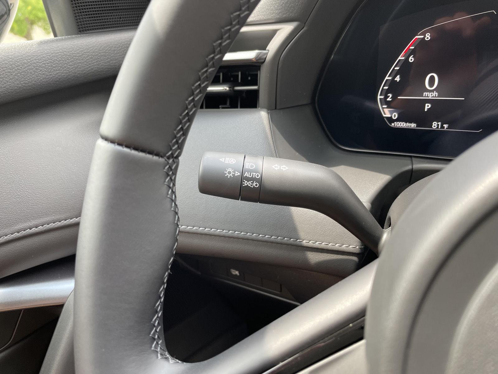 Vehicle photo 15
