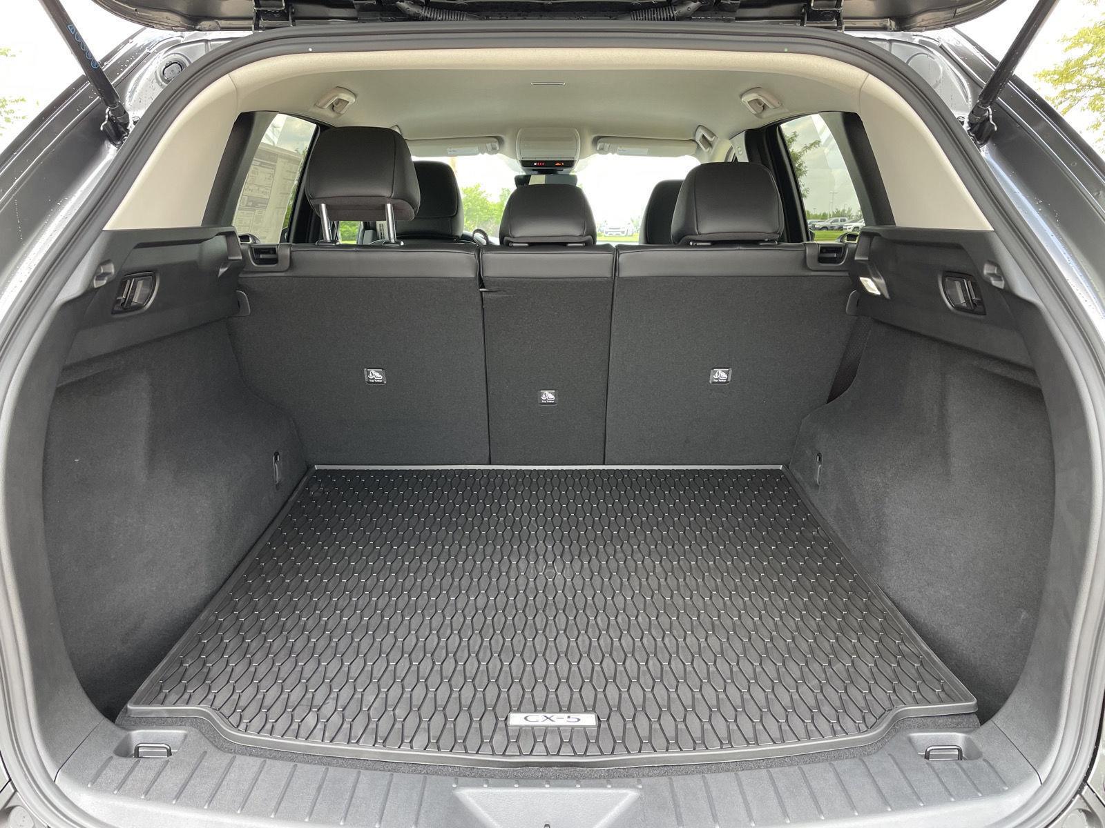 Vehicle photo 31