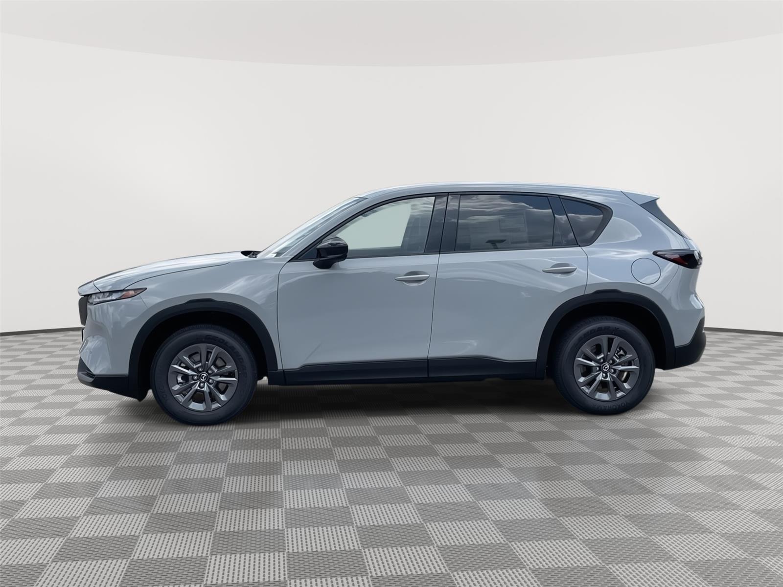 Vehicle photo 2