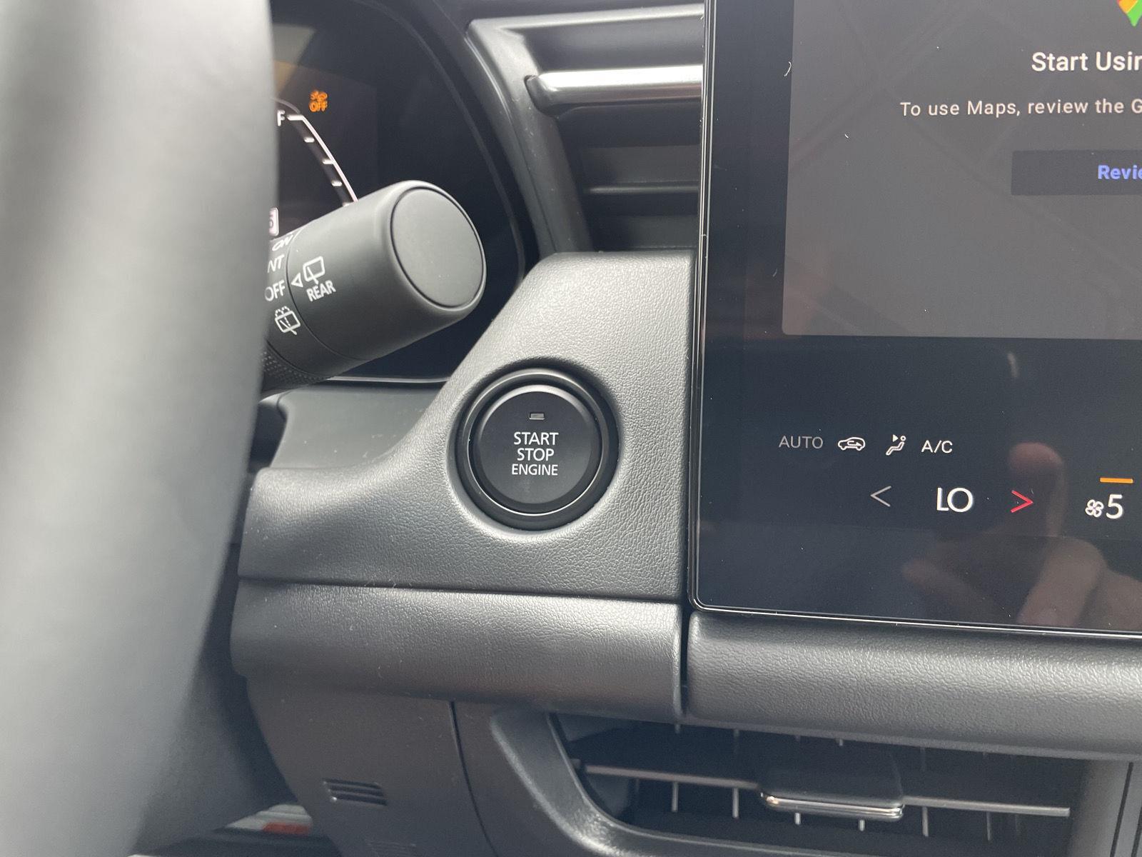 Vehicle photo 23