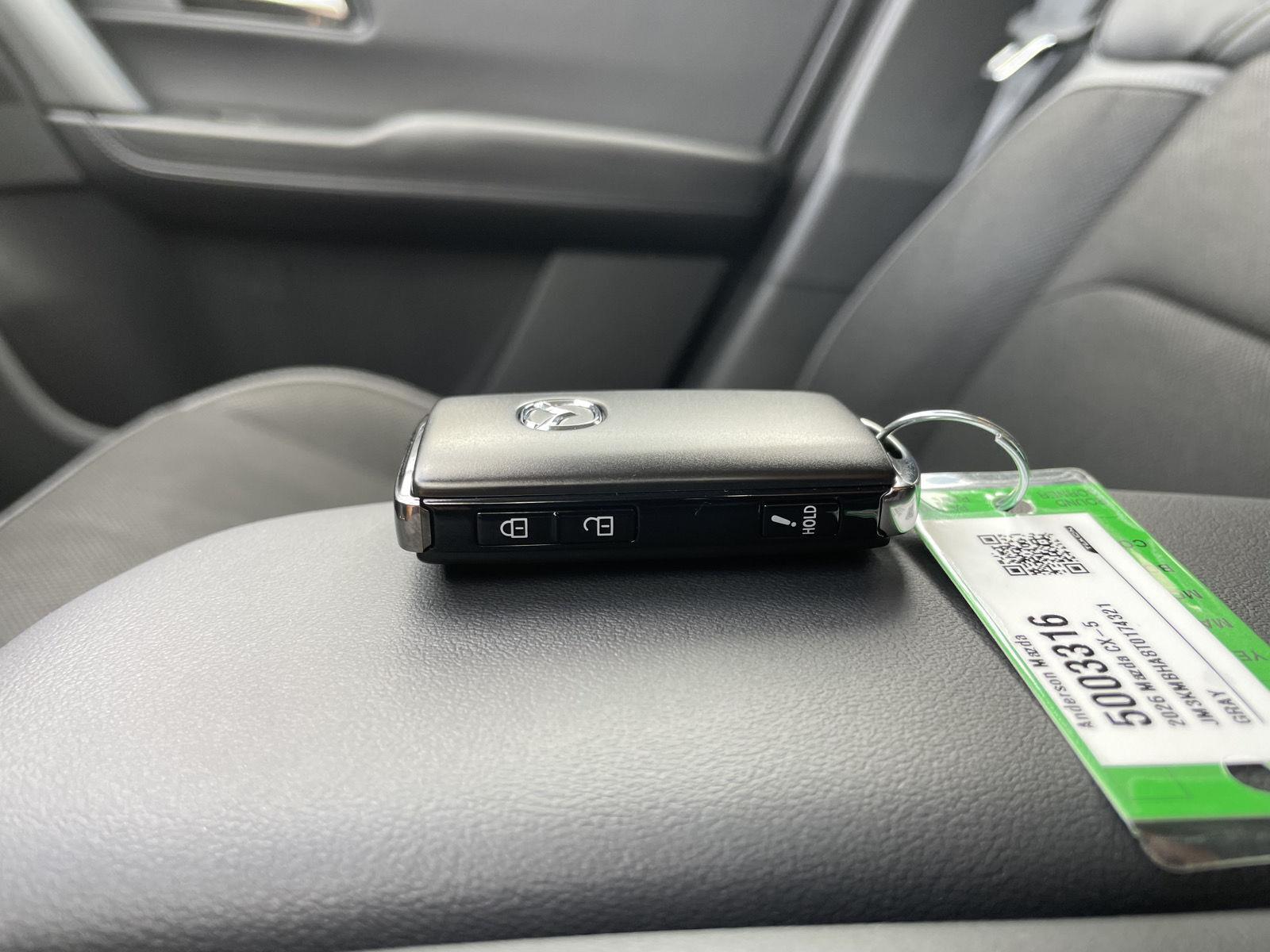 Vehicle photo 33