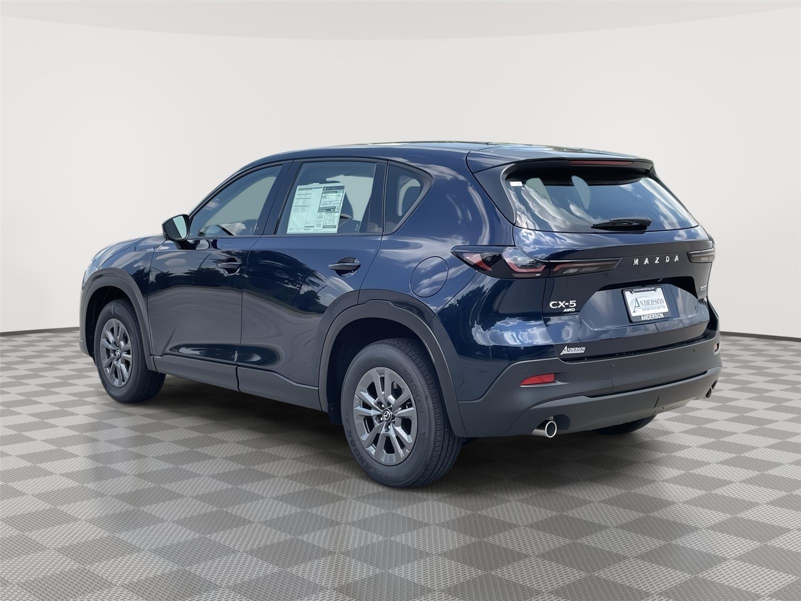 Vehicle photo 9