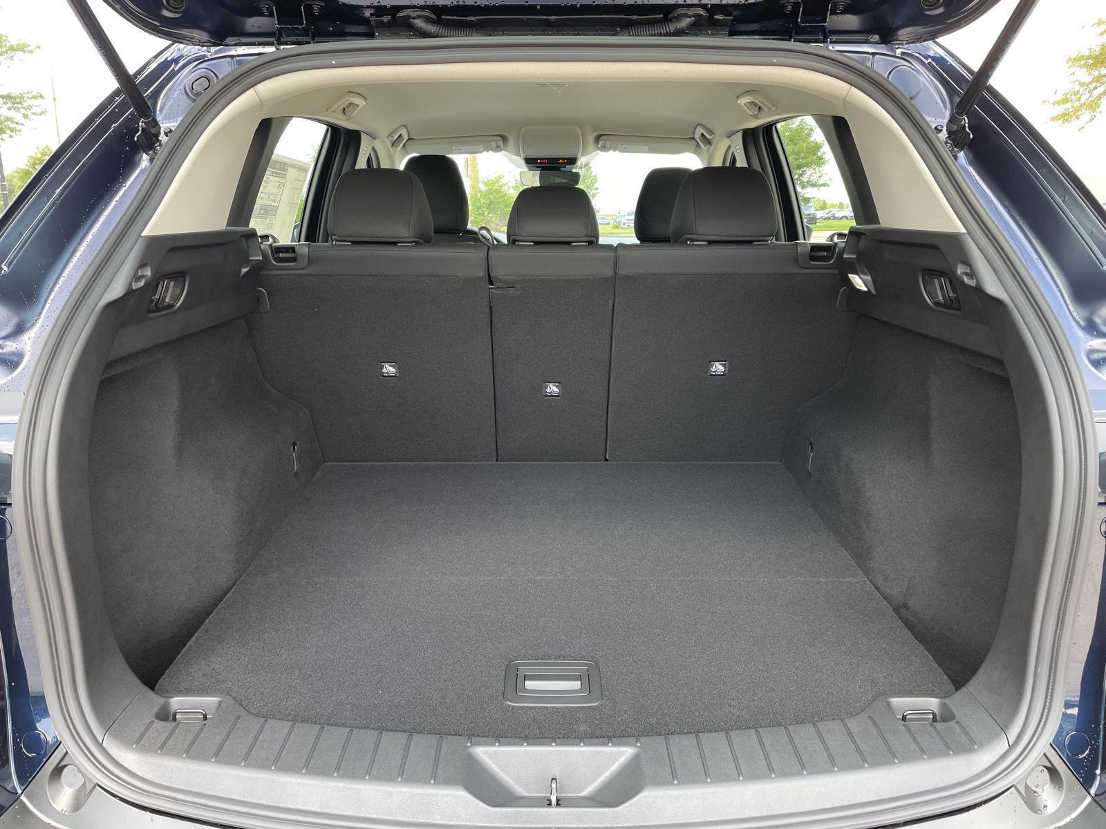 Vehicle photo 30