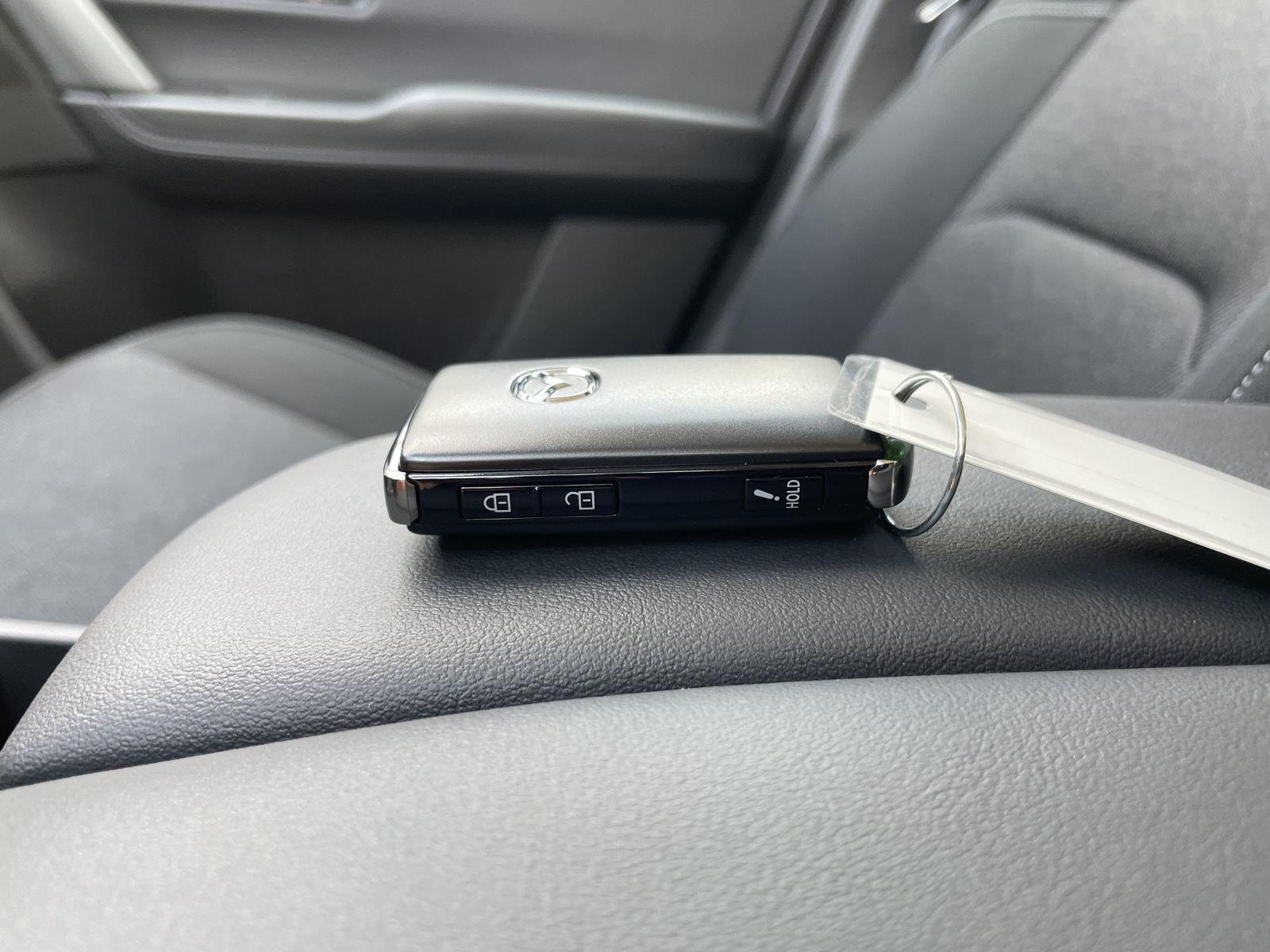 Vehicle photo 32