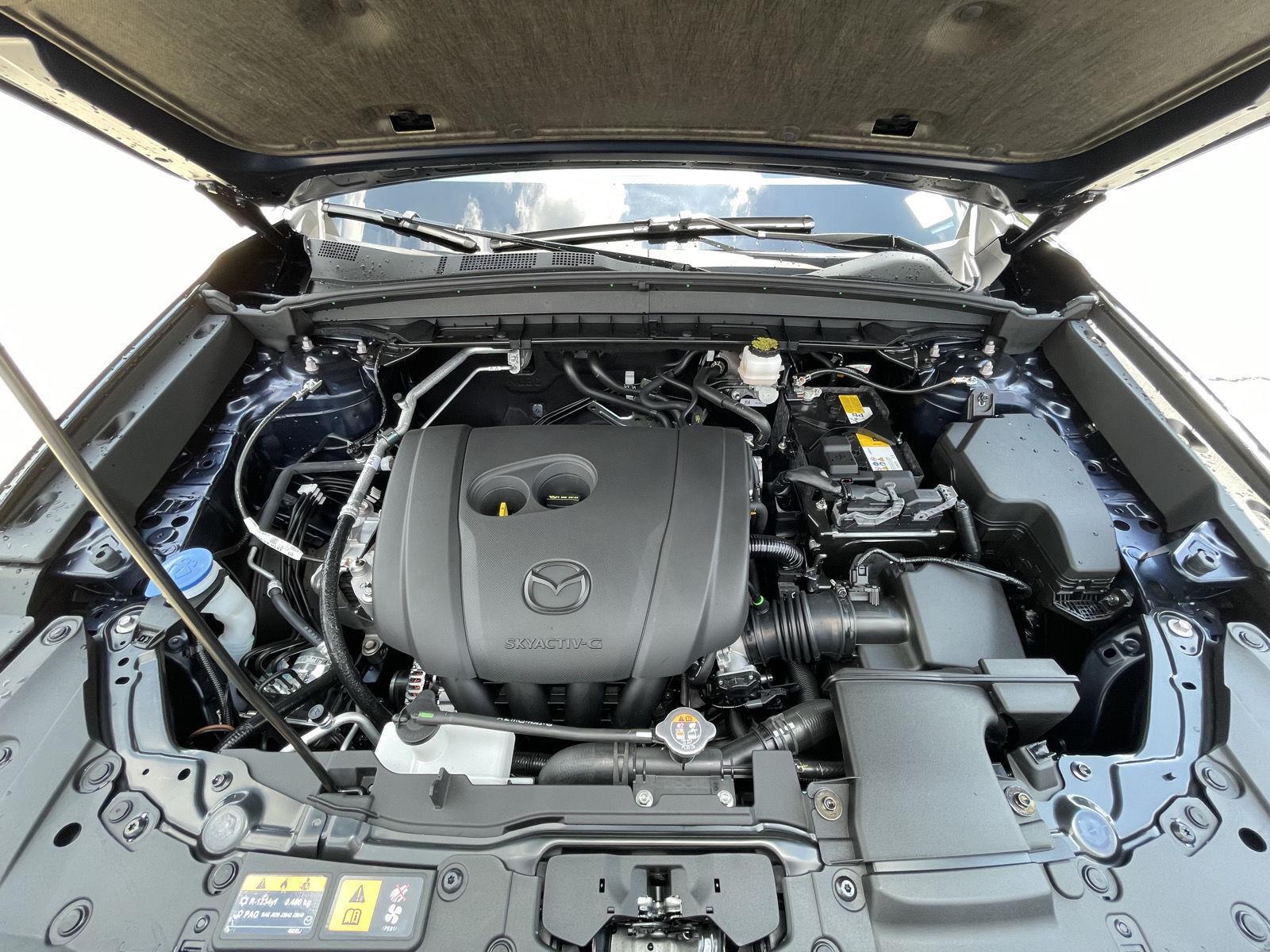 Vehicle photo 33