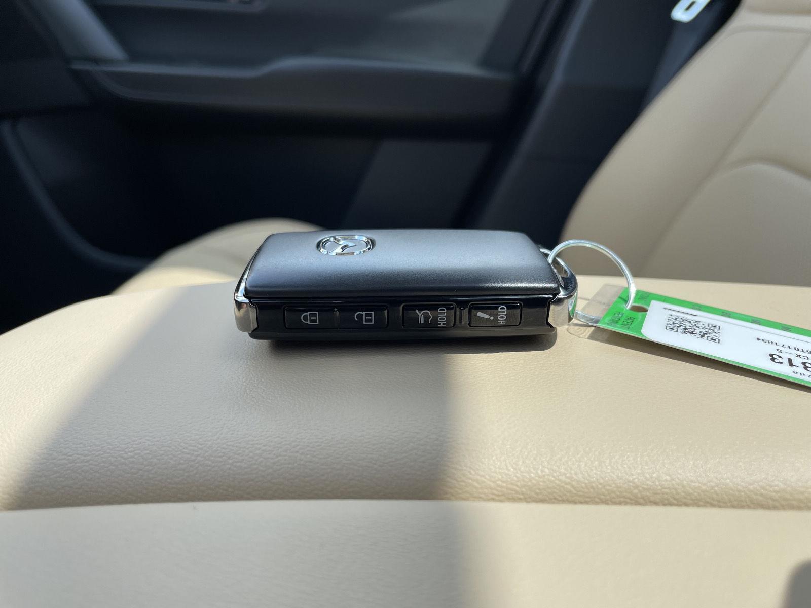 Vehicle photo 37