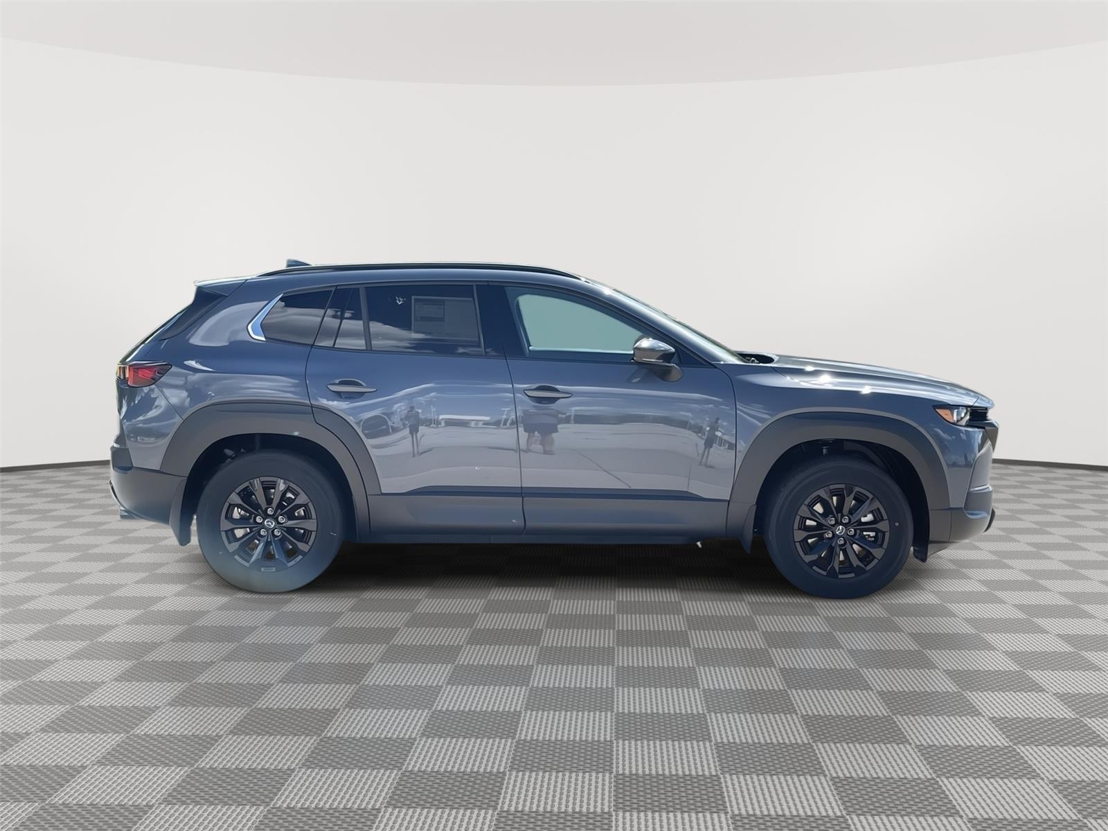 Vehicle photo 6