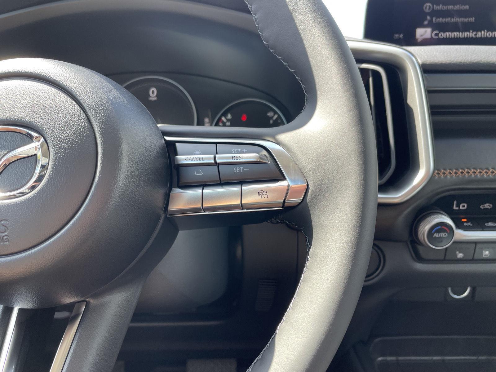 Vehicle photo 13