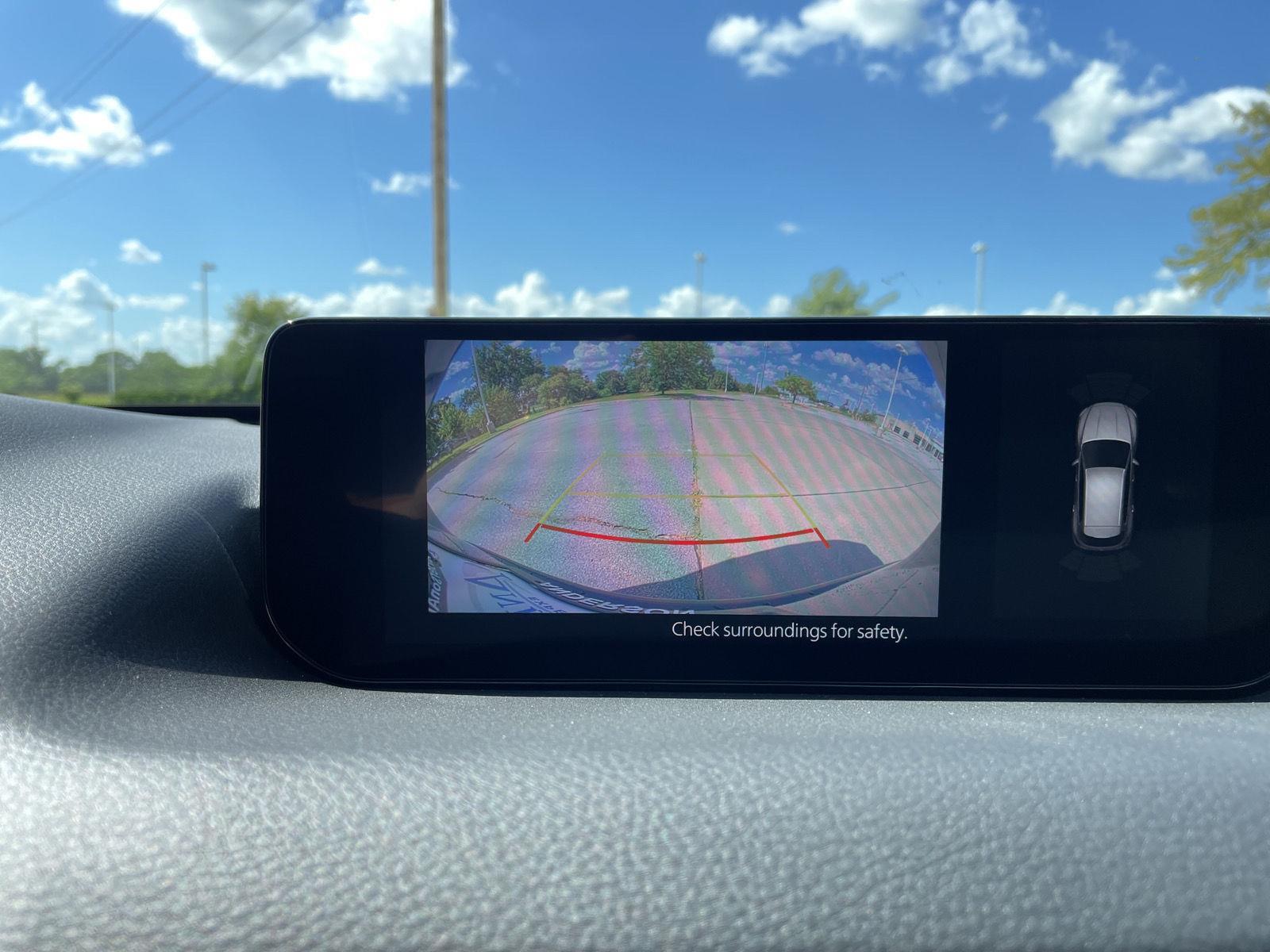 Vehicle photo 23