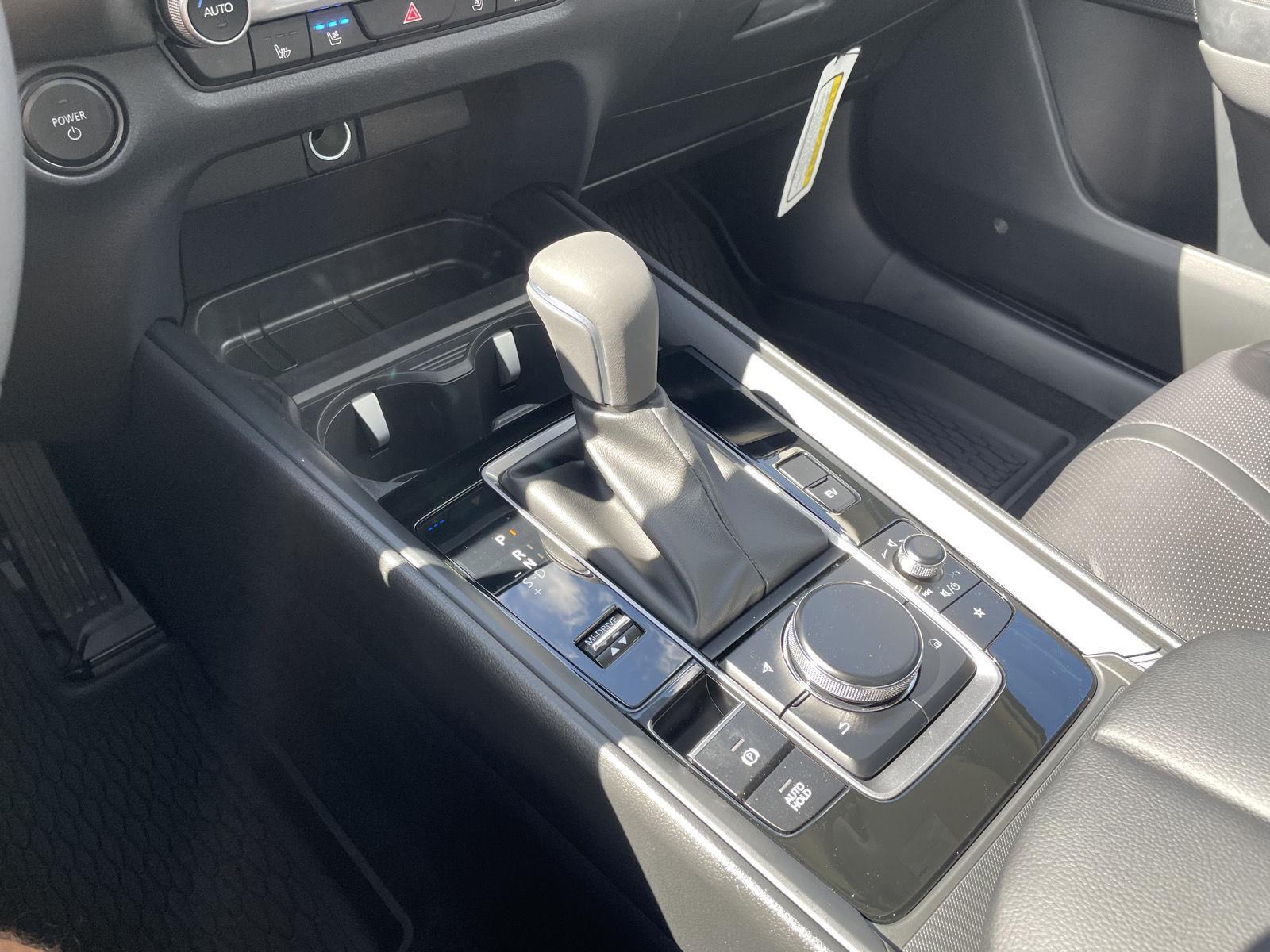Vehicle photo 29