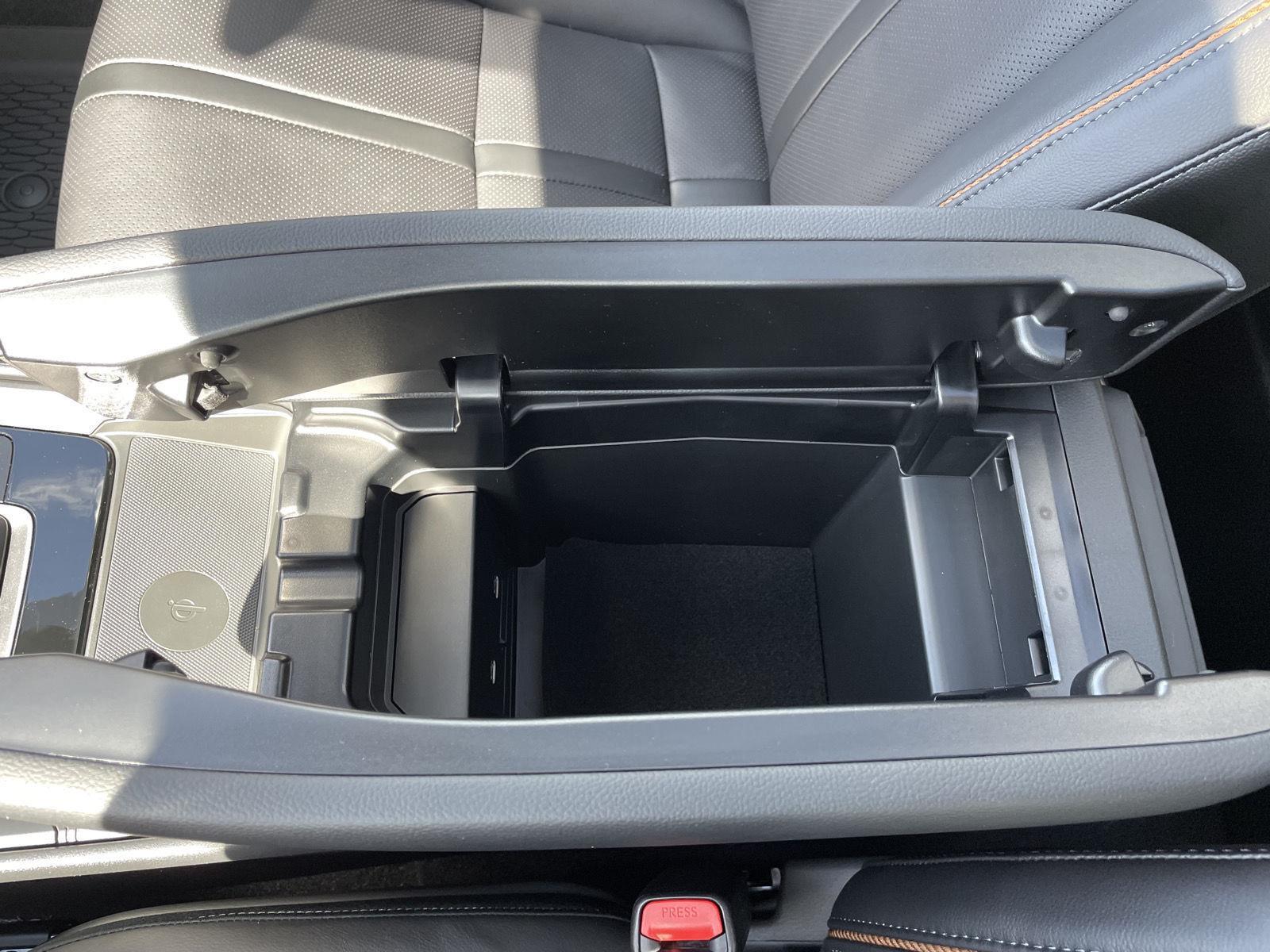 Vehicle photo 31