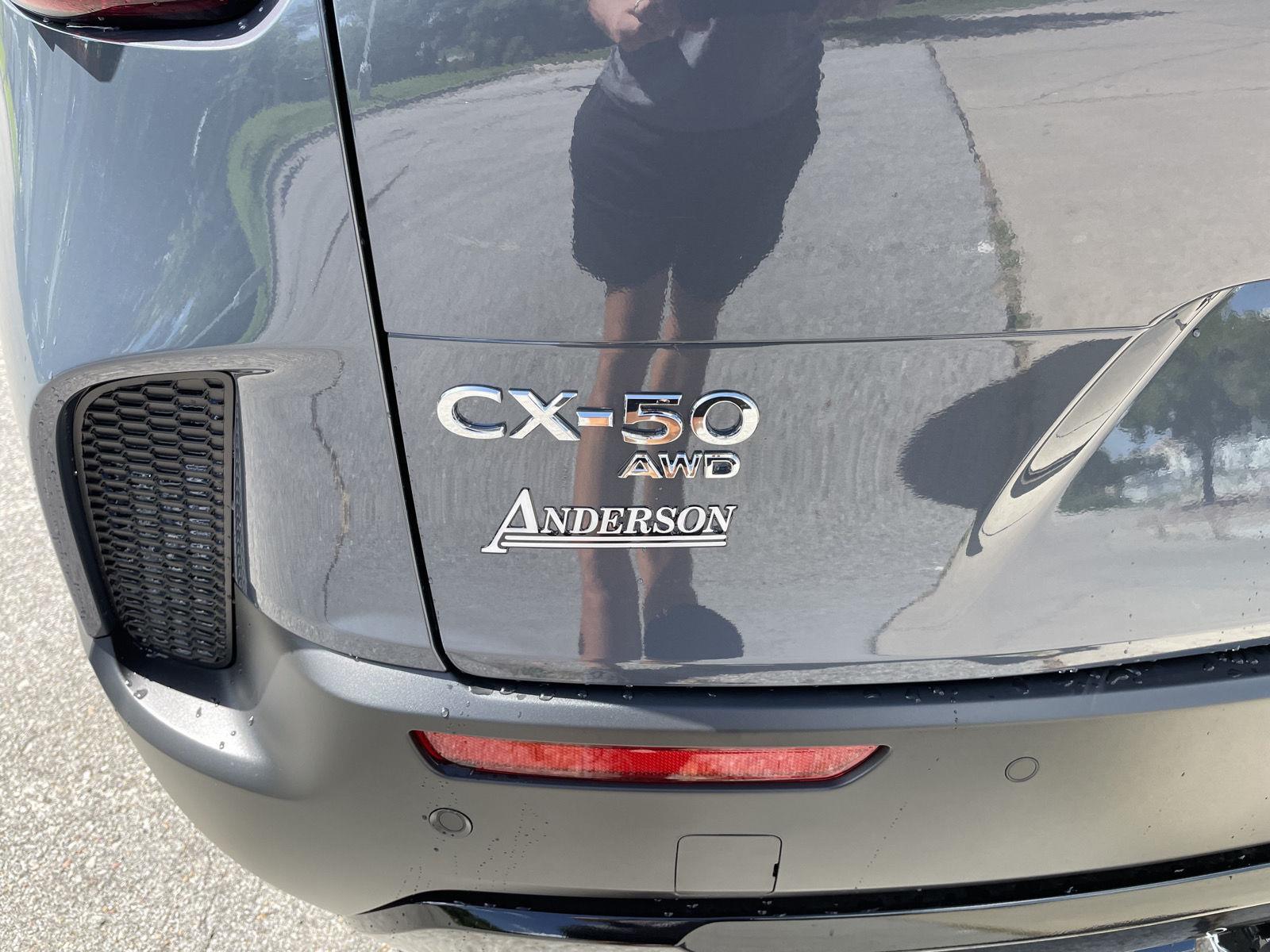 Vehicle photo 37
