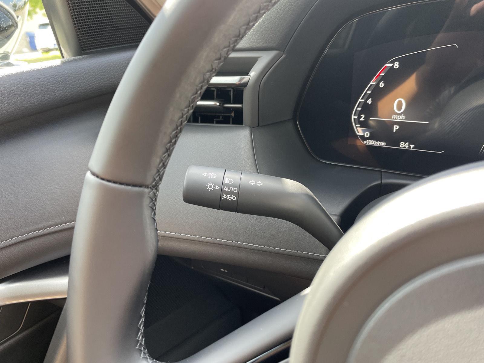 Vehicle photo 15