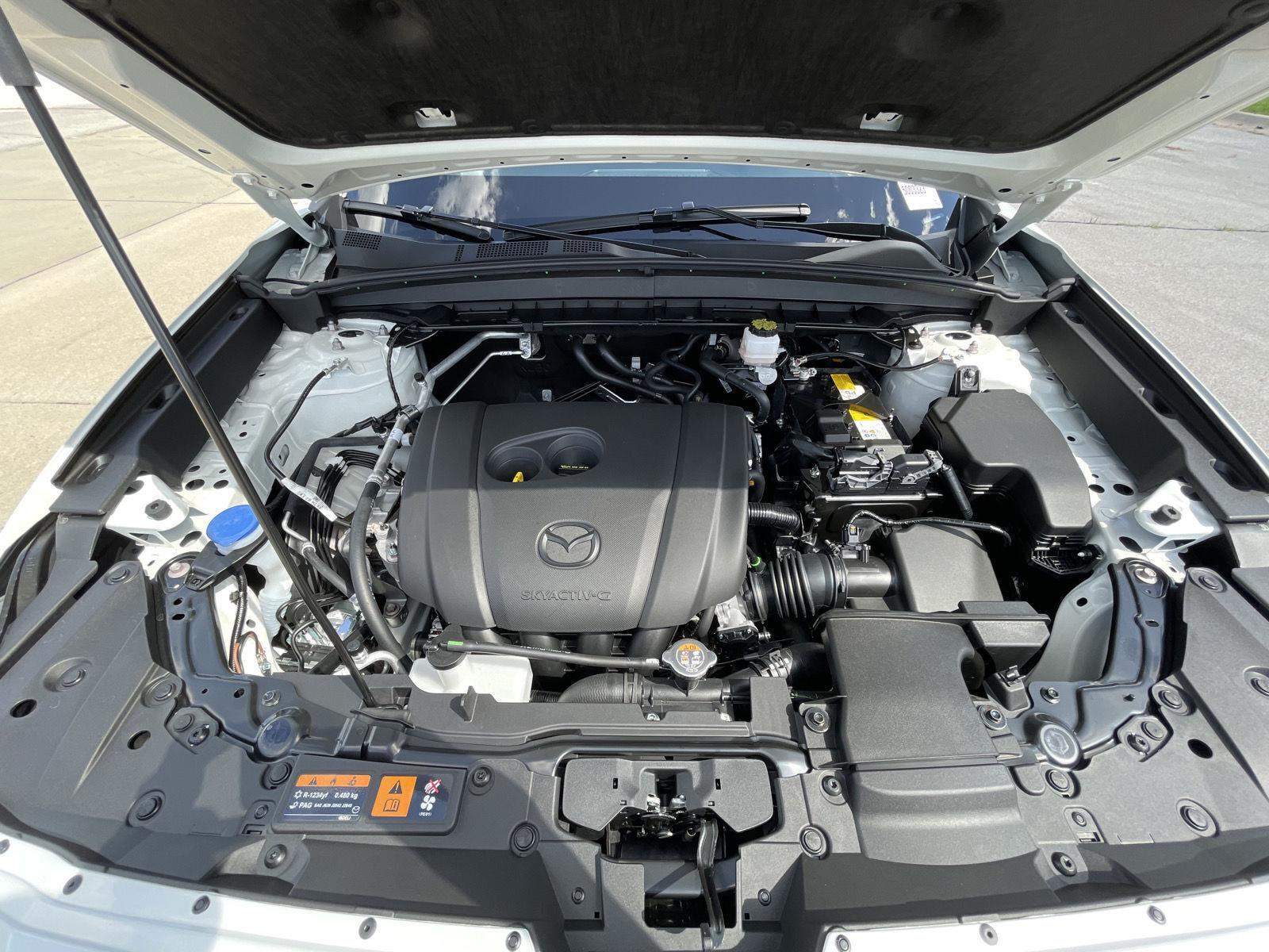 Vehicle photo 30