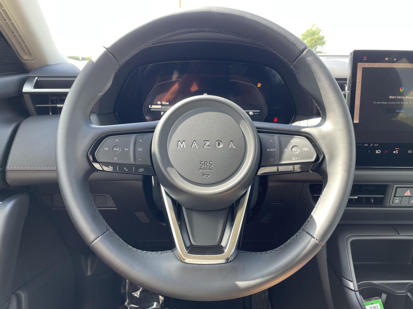 Vehicle photo 11