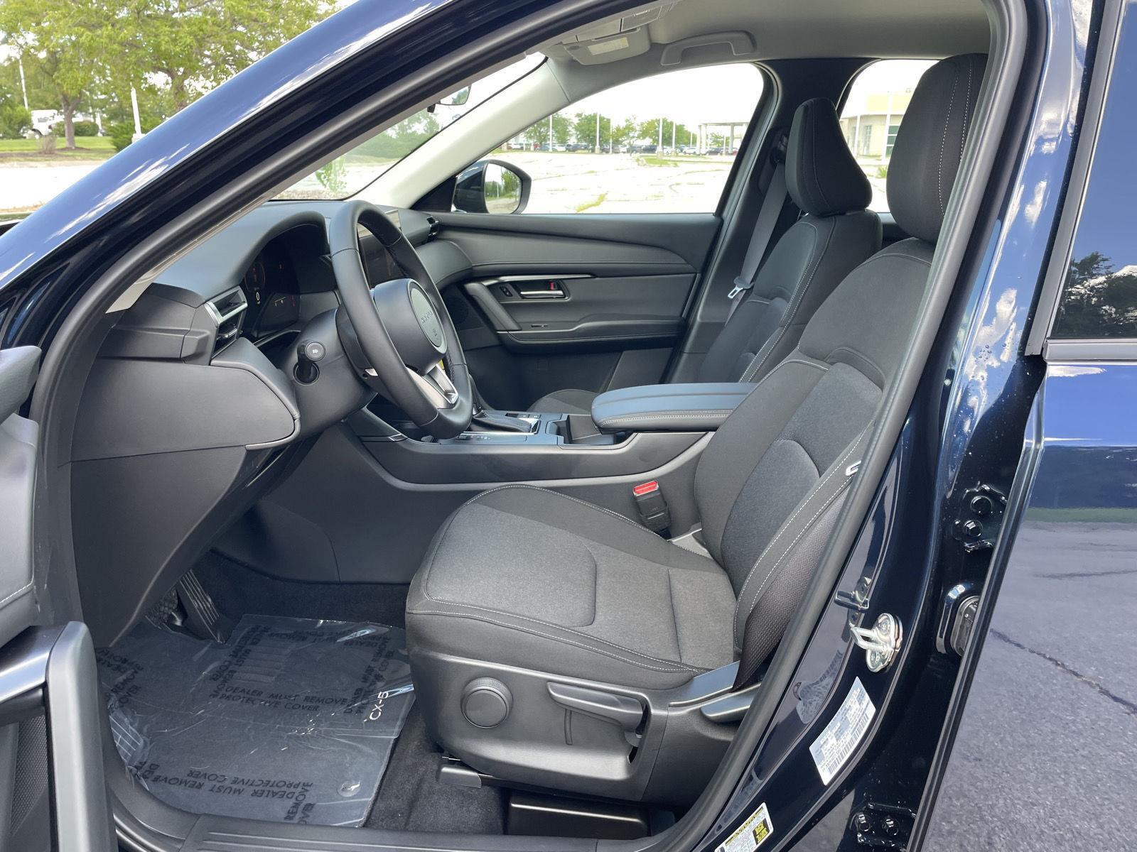 Vehicle photo 16