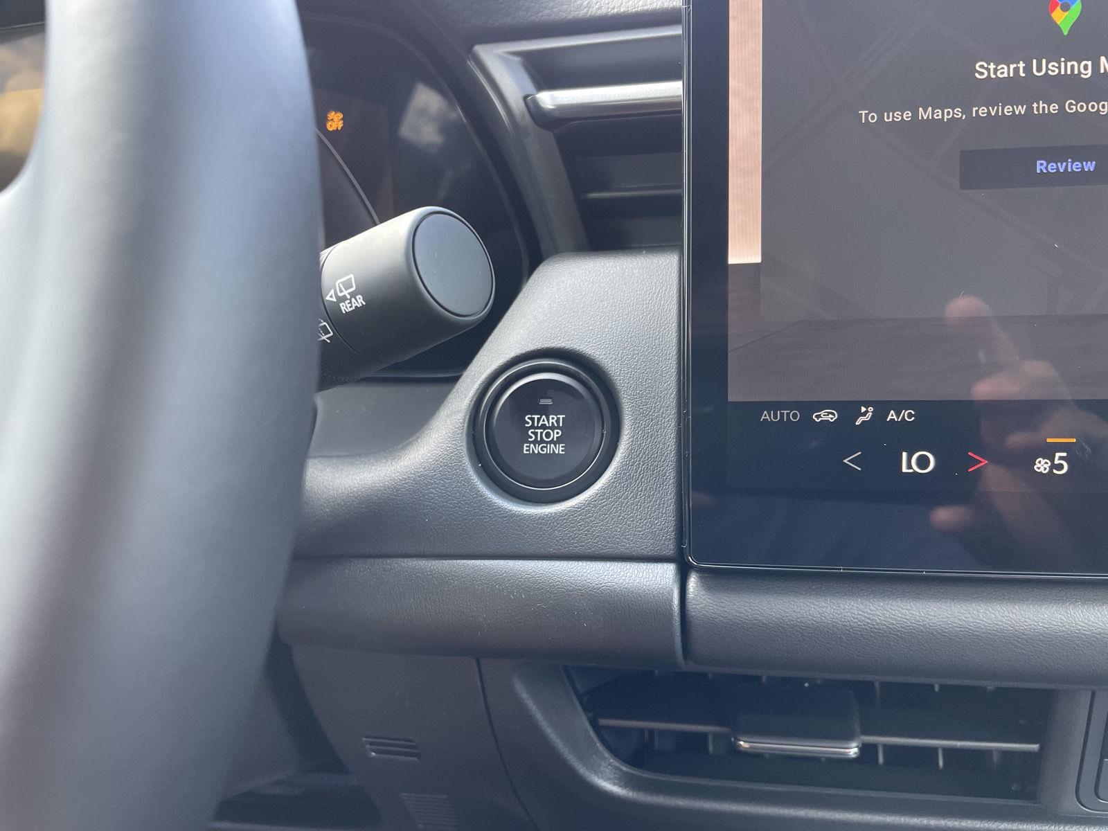 Vehicle photo 23