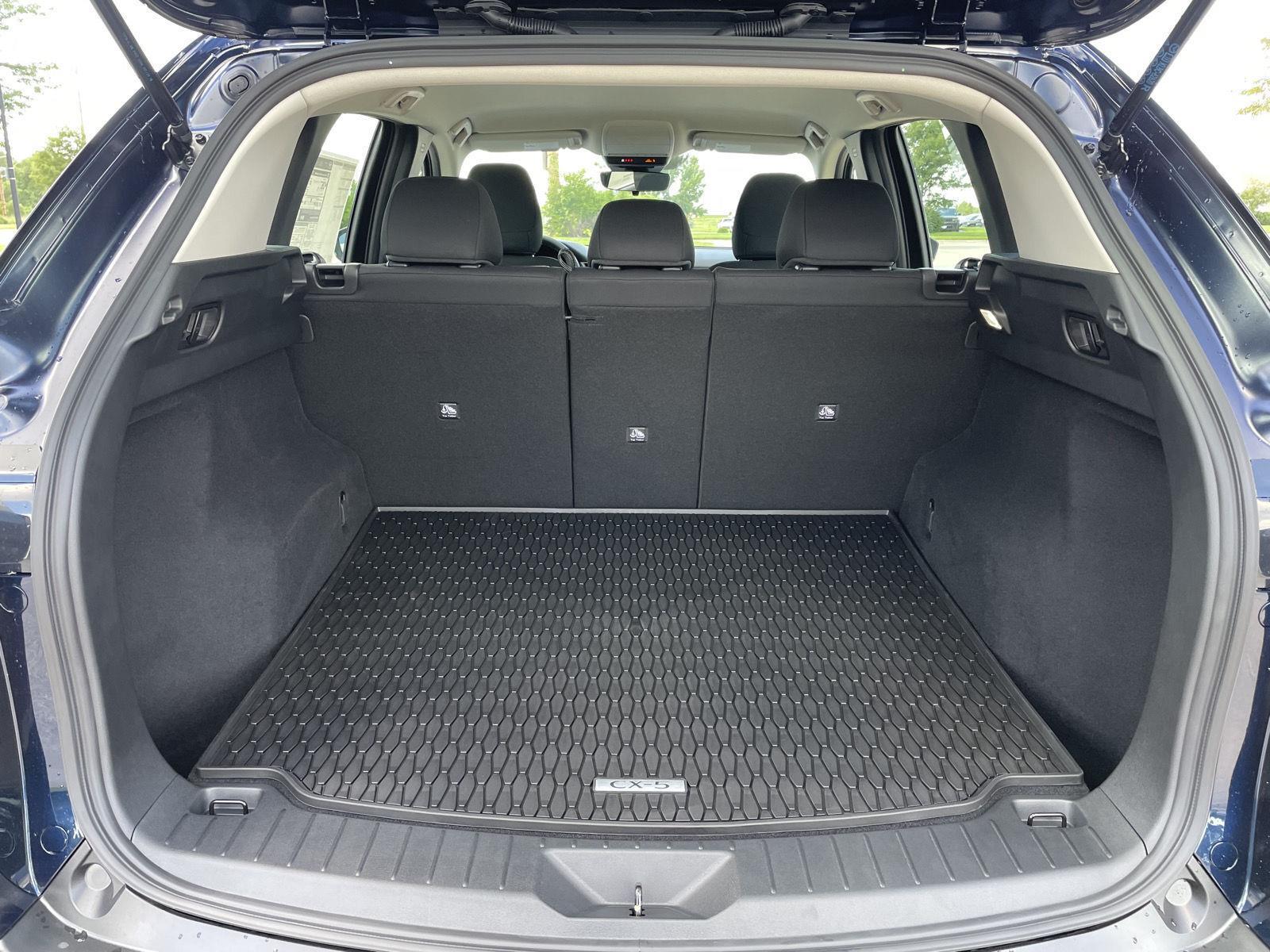 Vehicle photo 30